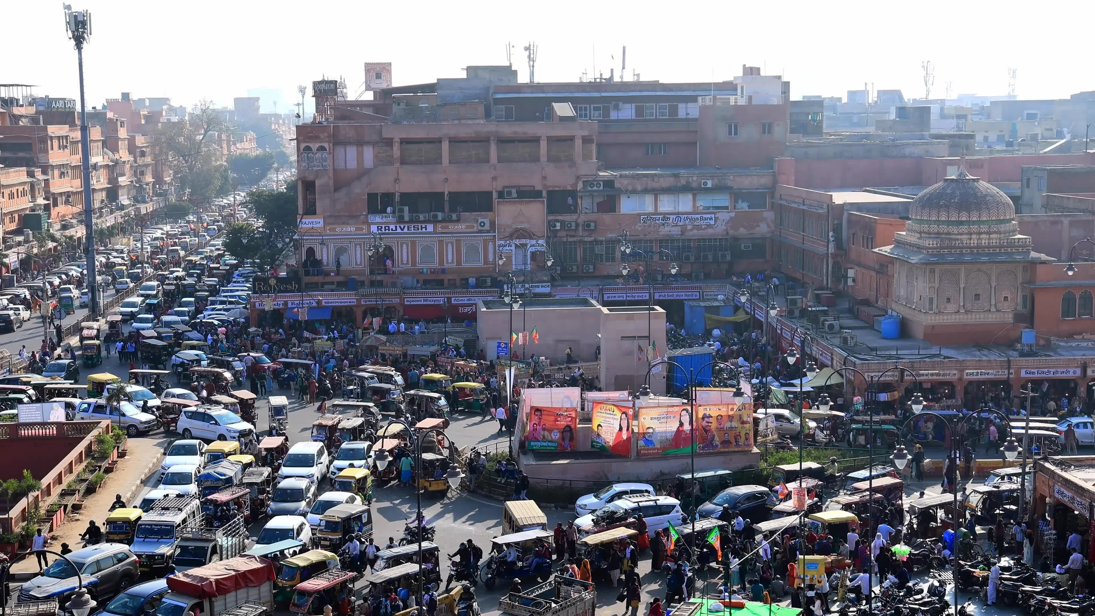 Heavy Traffic Jam in Jaipur 