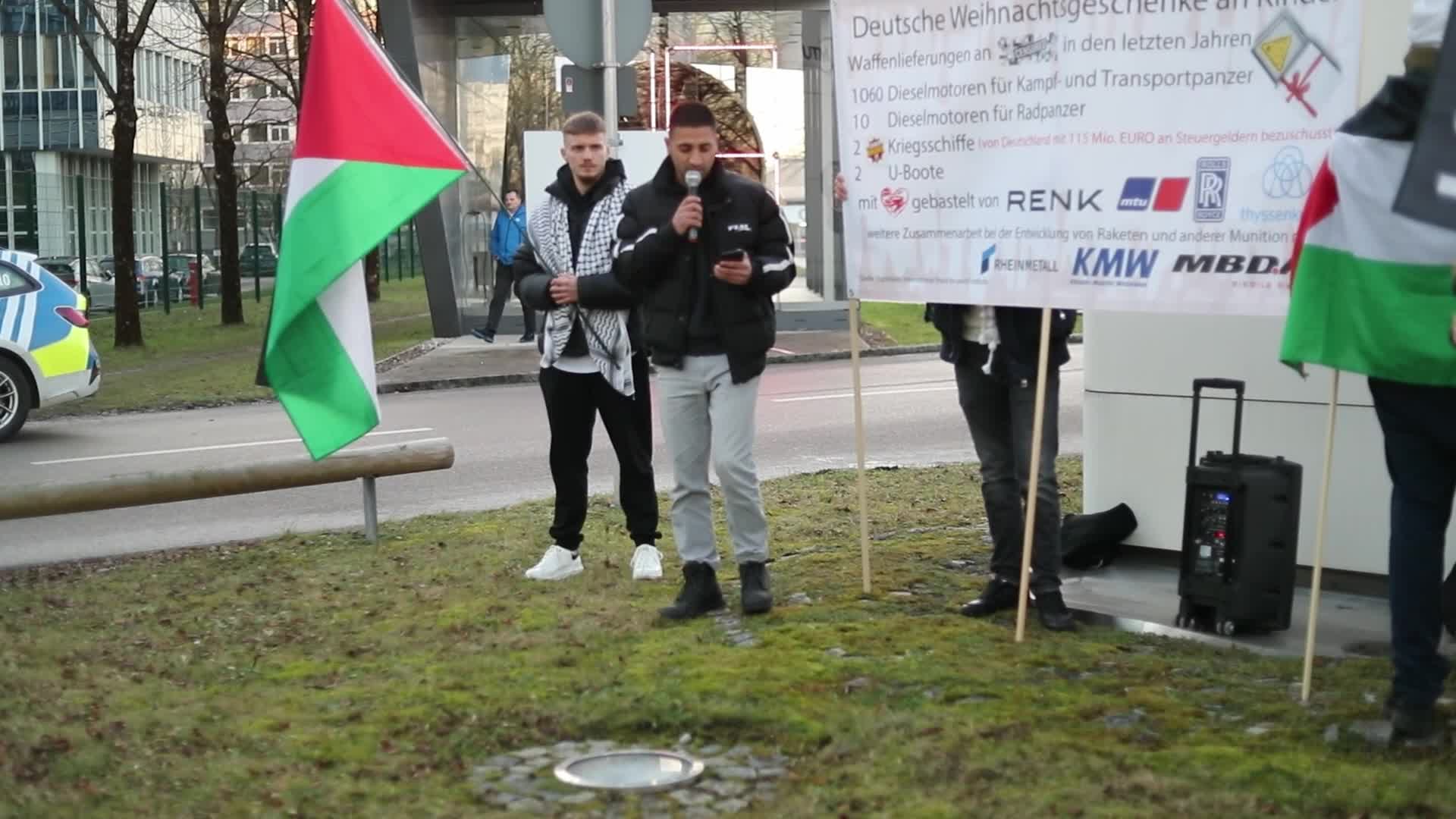 Protest against arms delivery and against Rheinmetall & MTU 