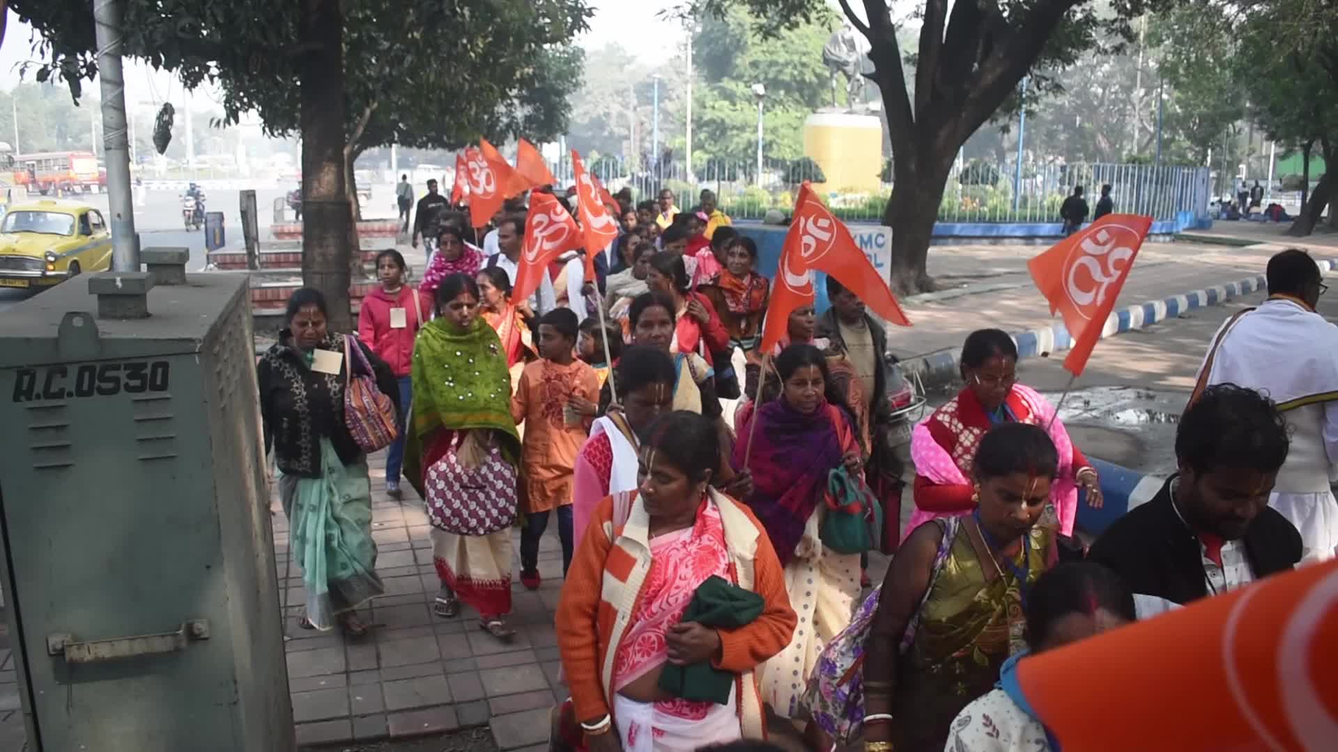 One lakh people will simultaneously chant the Bhagavad Gita in Kolkata, India
