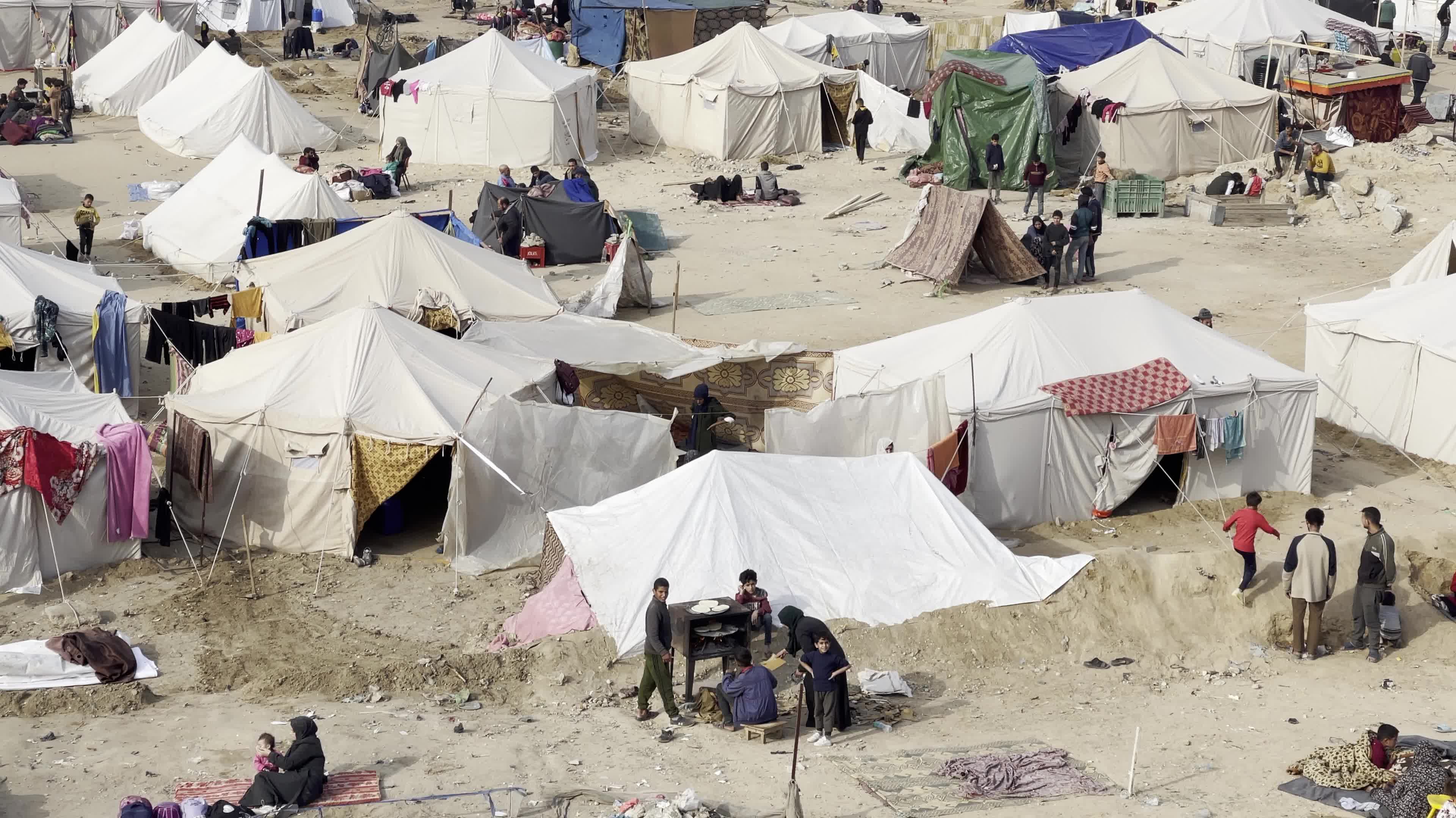 Displaced Civilians Seek Refuge in Deir Balah Amid Ongoing Israel-Hamas Clashes