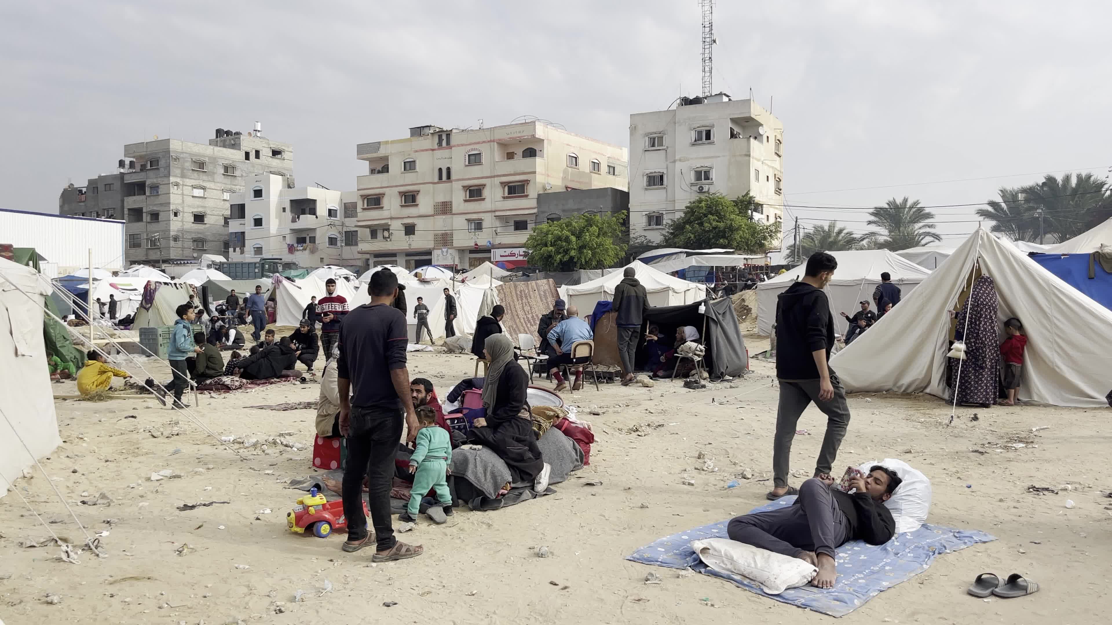 Palestinians Flee Homes Under Evacuation Orders Amid Israel-Hamas Conflict