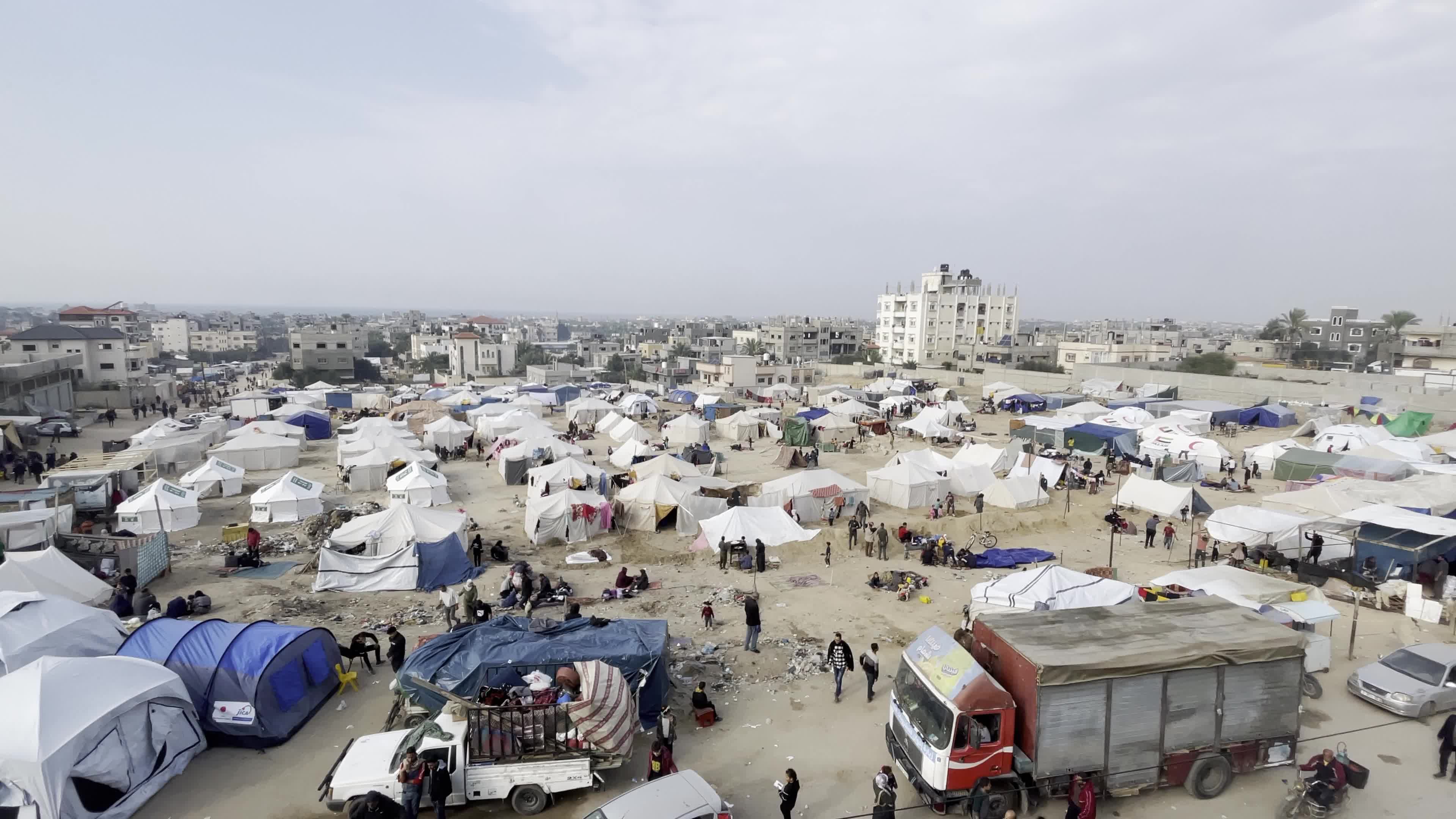 Displaced Civilians Seek Refuge in Deir Balah Amid Ongoing Israel-Hamas Clashes