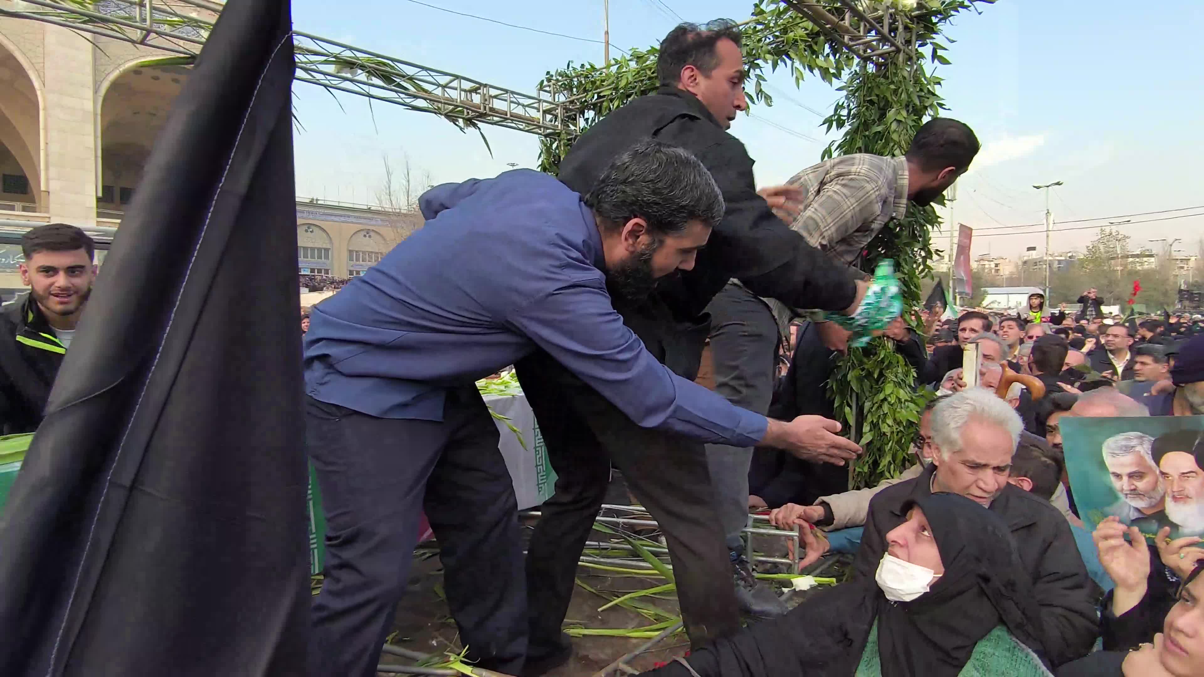 Iran-Tehran, Funeral ceremony held for Kerman attacks victim