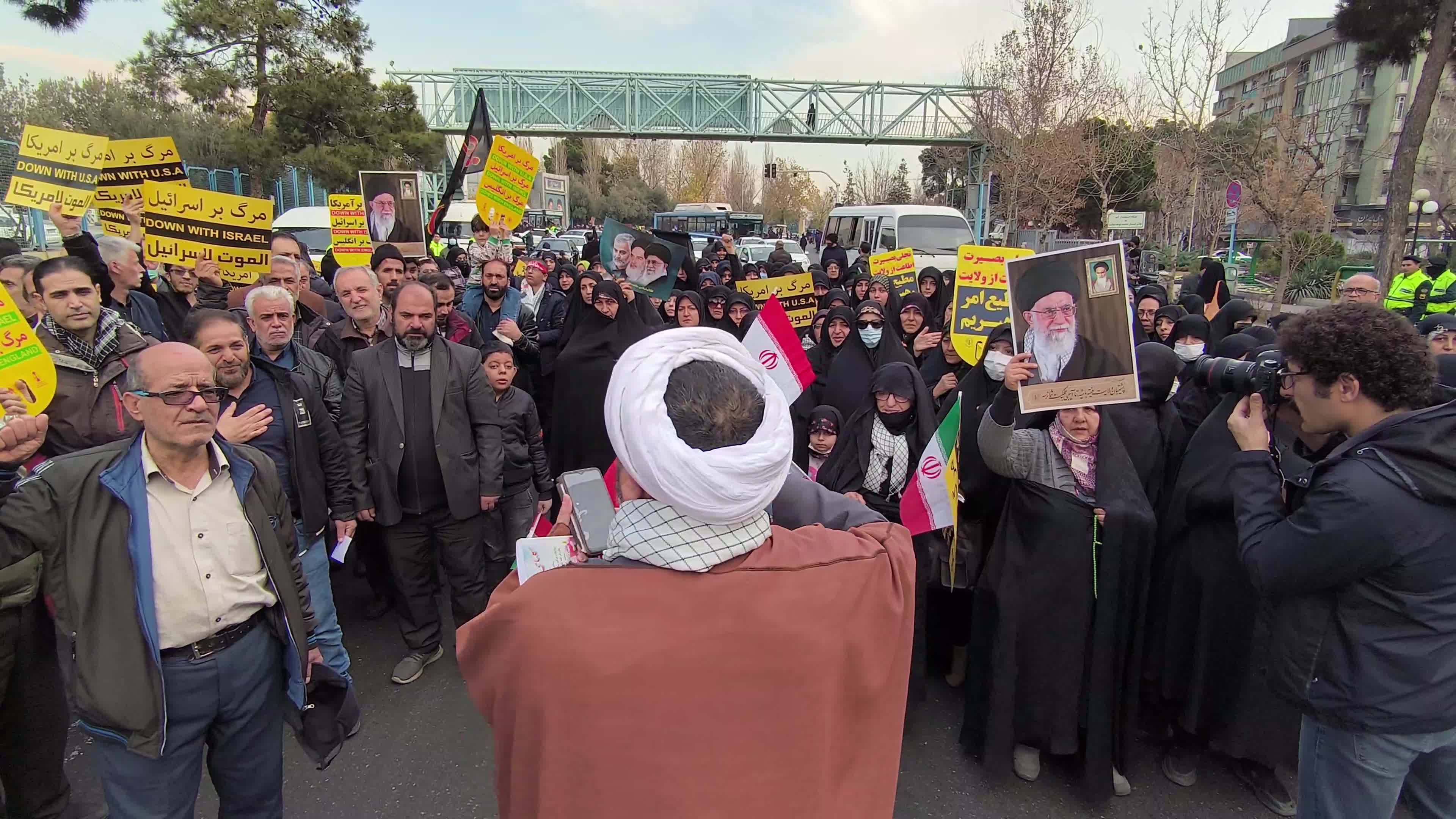 Rally to condemn attacks in Kerman
