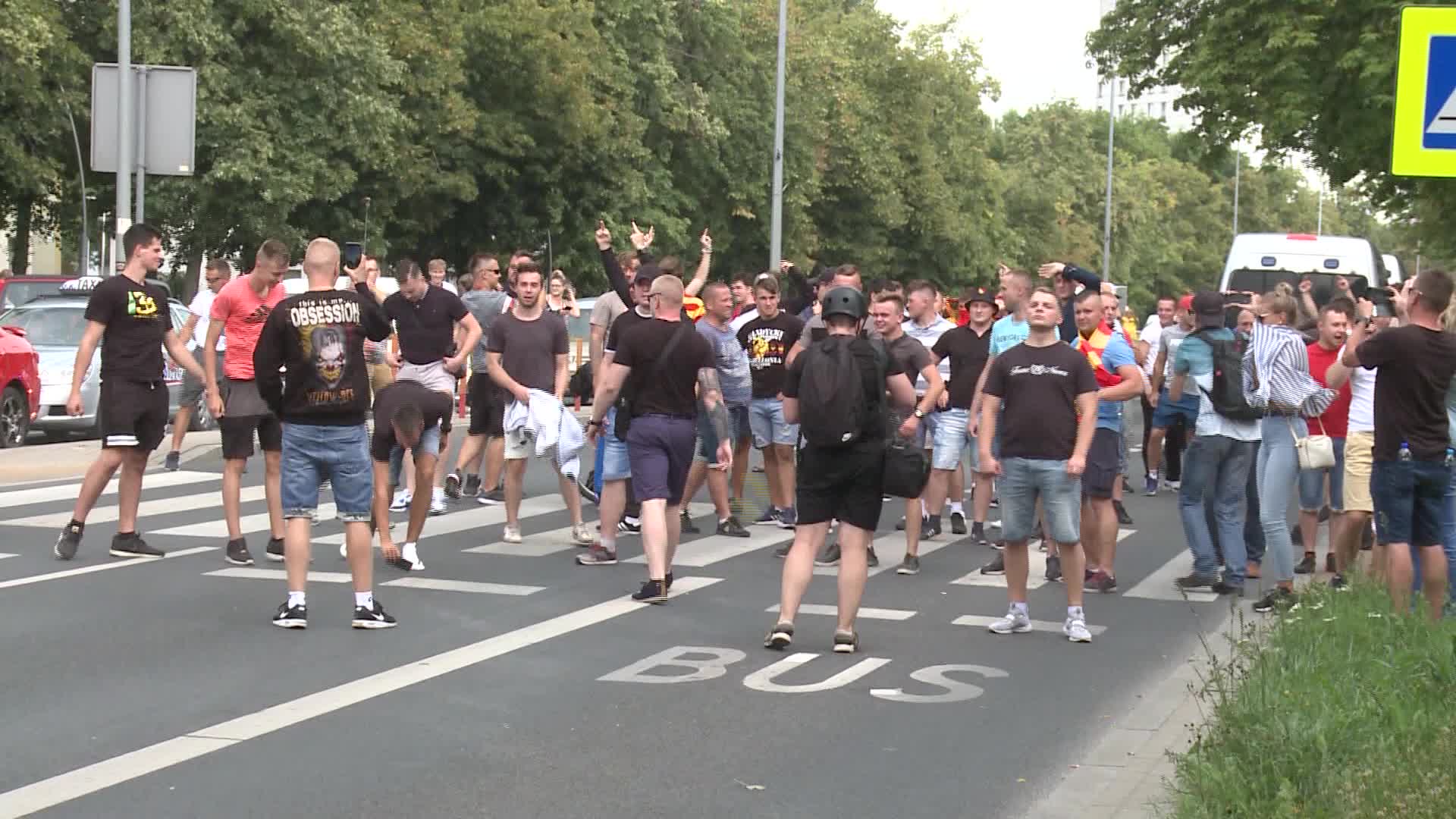 Right wing counter-protest at Bialystok's first LGBT march
