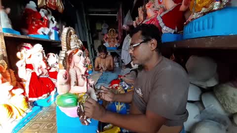 India Hindu Festival - Labour