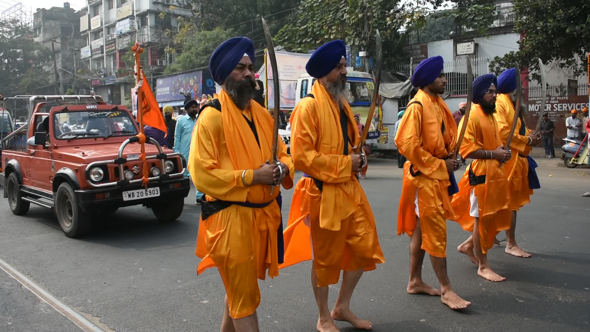 Sikh community of Kolkata celebrates birthday of Guru Gobind Singh.
