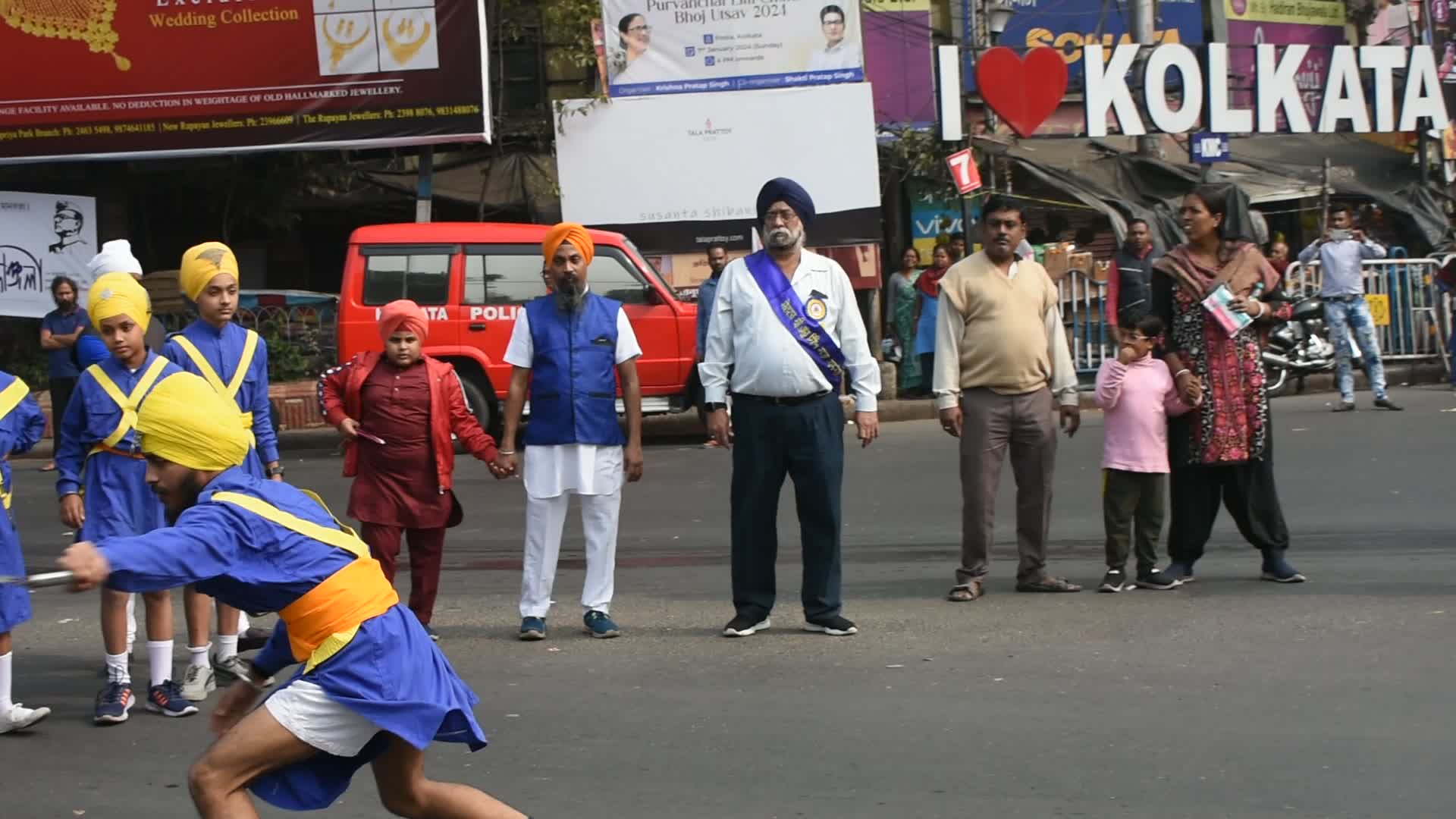 Sikh community of Kolkata celebrates birthday of Guru Gobind Singh.