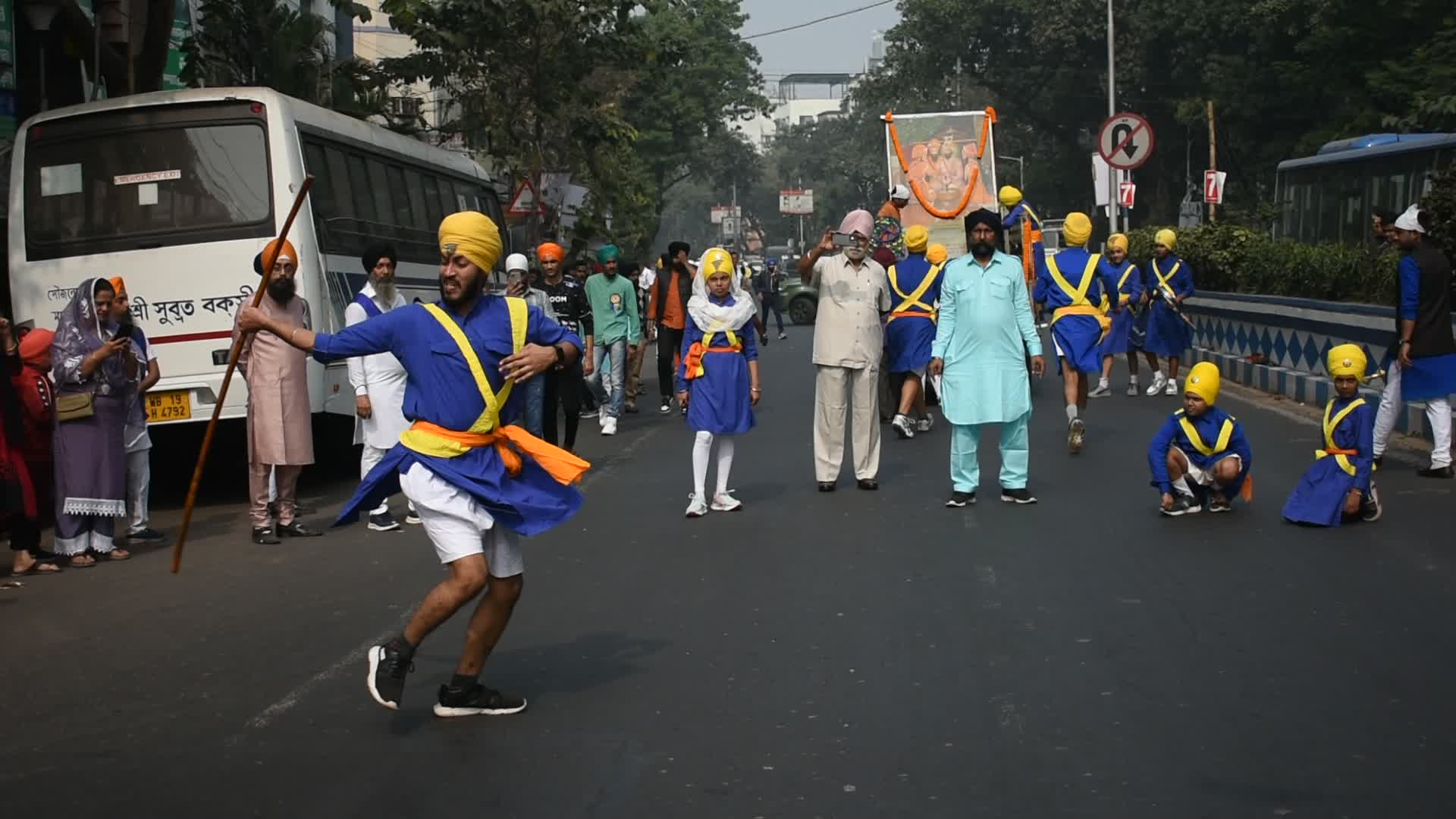 Sikh community of Kolkata celebrates birthday of Guru Gobind Singh.