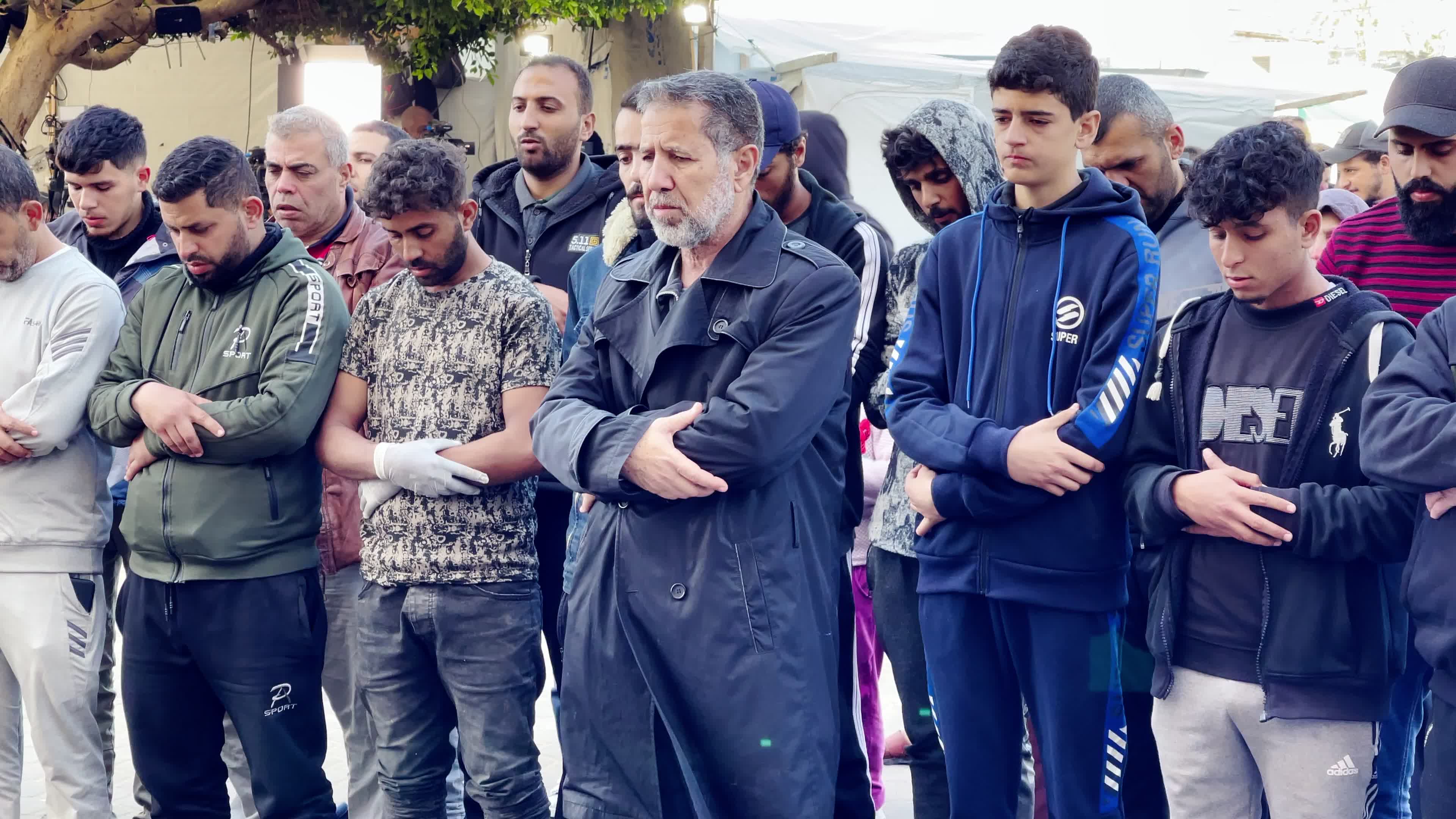 Palestinian Mourners Gather at Al-Aqsa Hospital Following Israeli Airstrike
