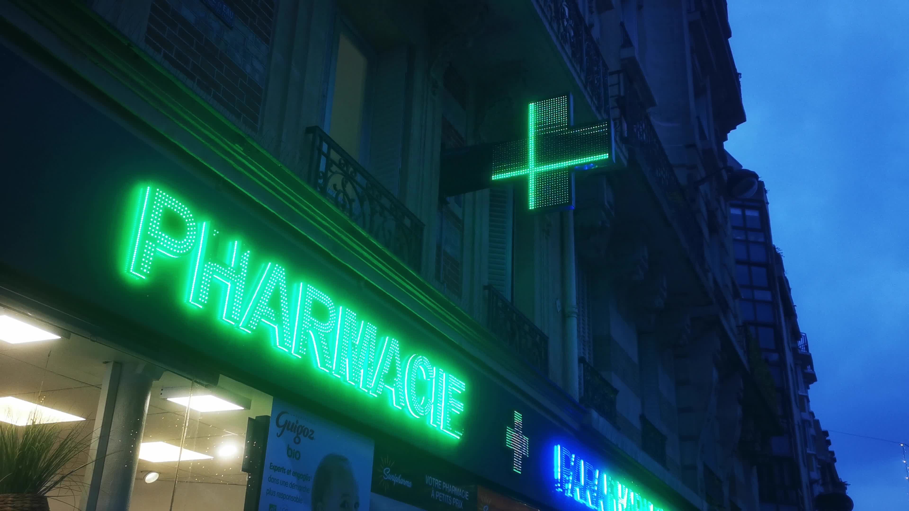 Cold weather in Paris