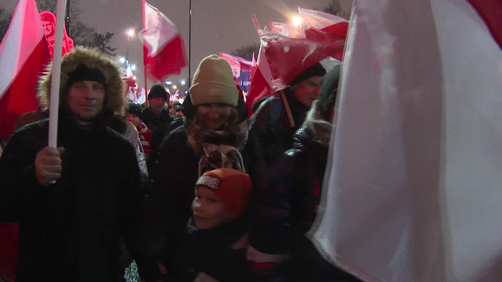 Mass protest outside parliament building in Warsaw amid Poland's change of power