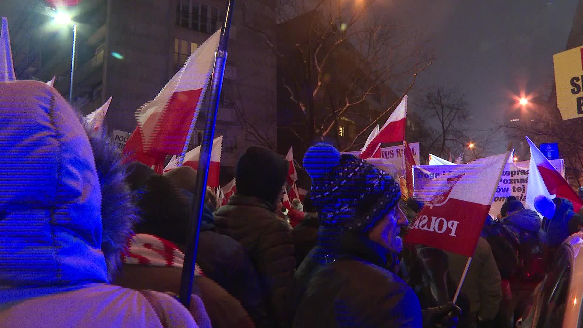 Mass protest outside parliament building in Warsaw amid Poland's change of power