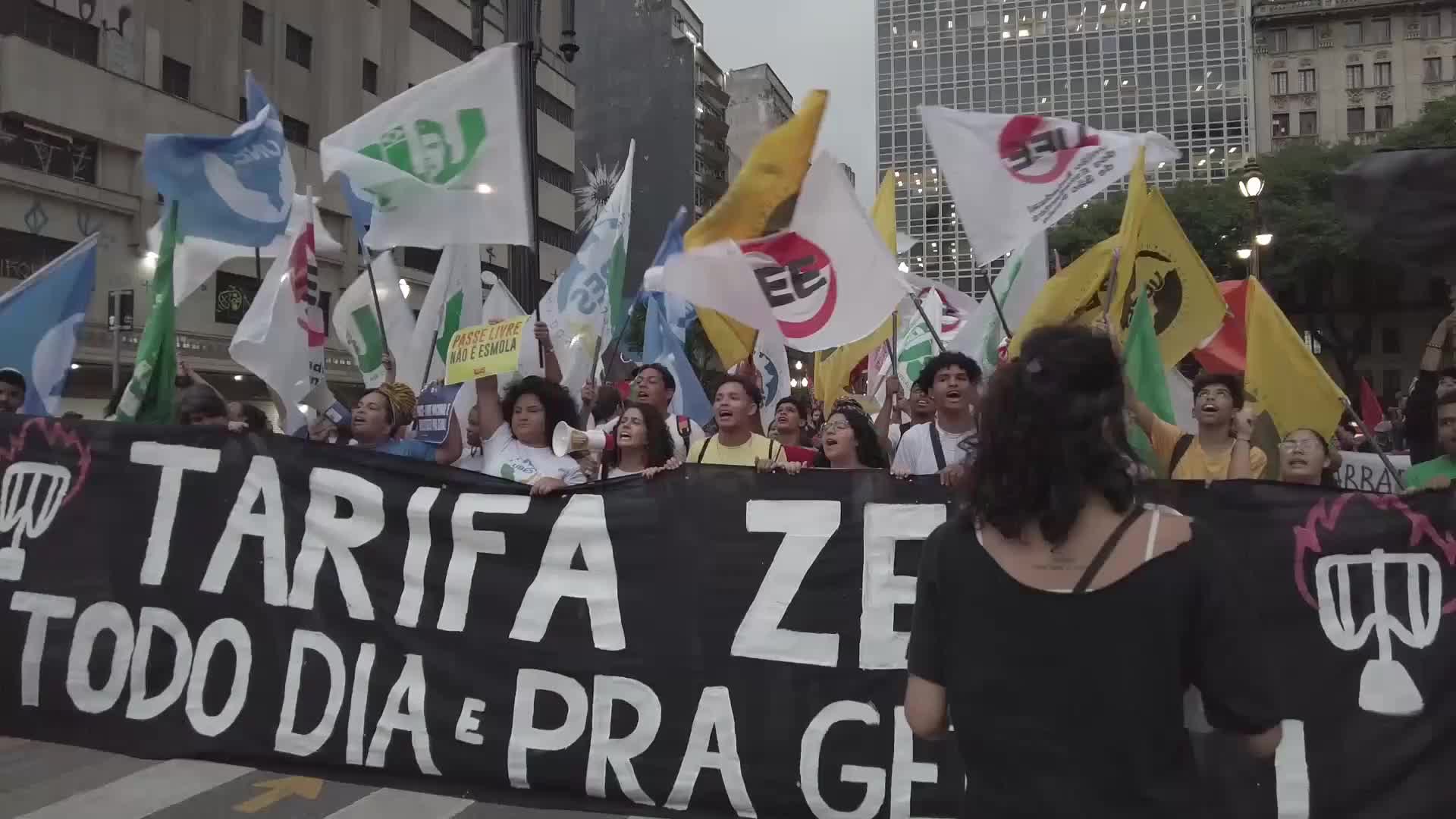 Members of the Passe Livre Movement demand free public transport