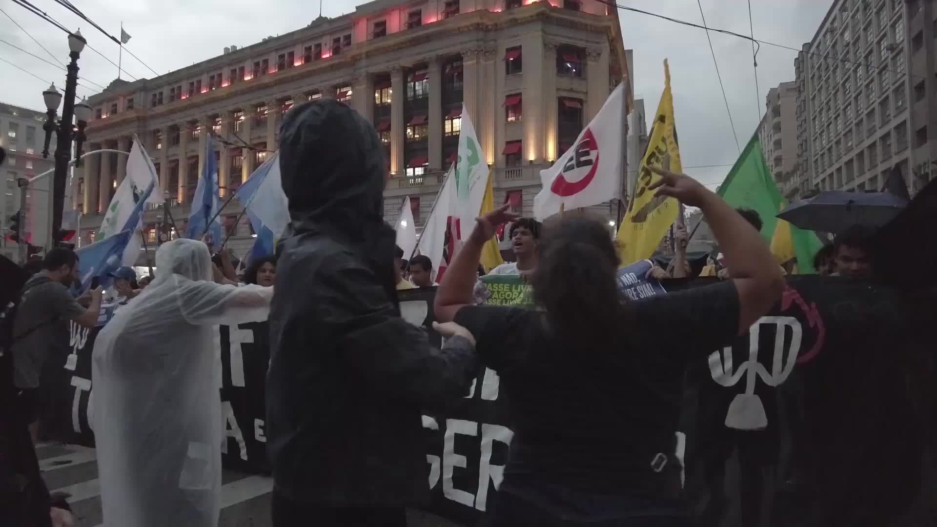 Members of the Passe Livre Movement demand free public transport