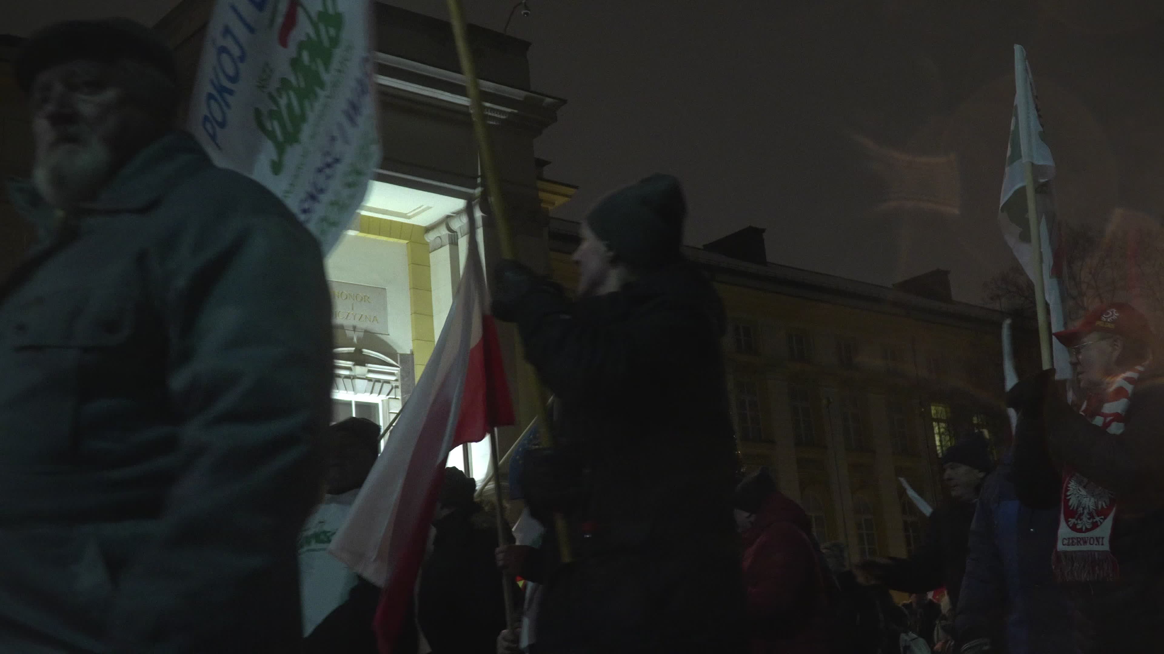 Tens of thousands march in protest of imprisoned politicians in Warsaw