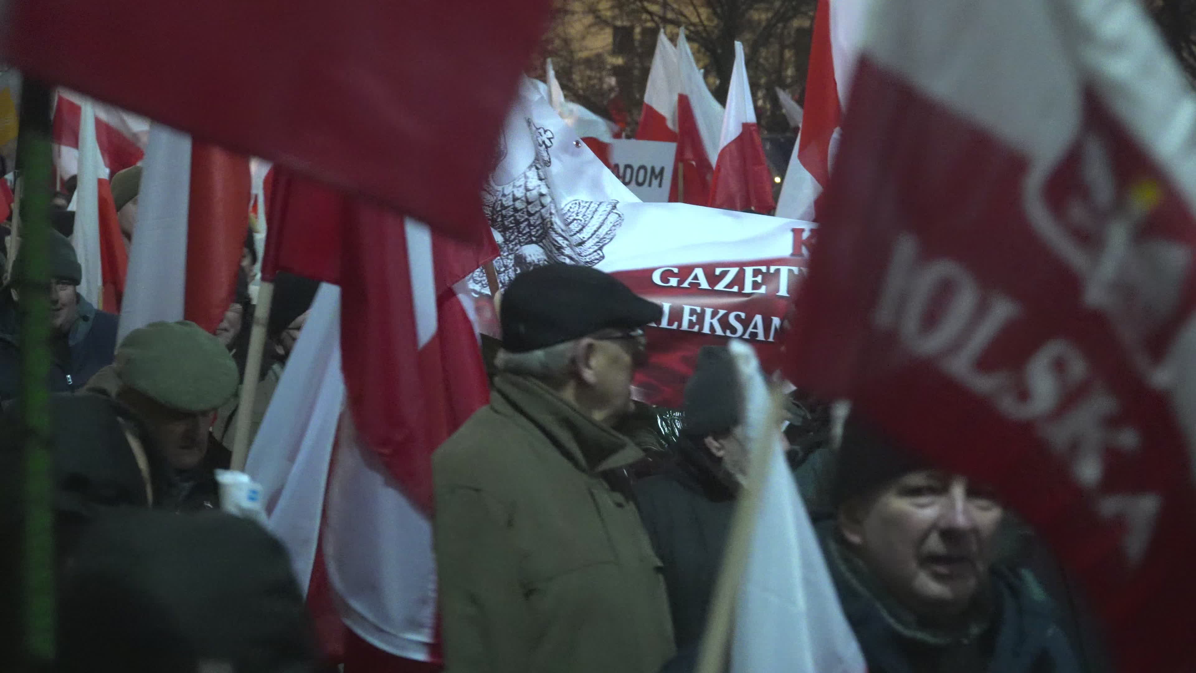 Tens of thousands march in protest of imprisoned politicians in Warsaw