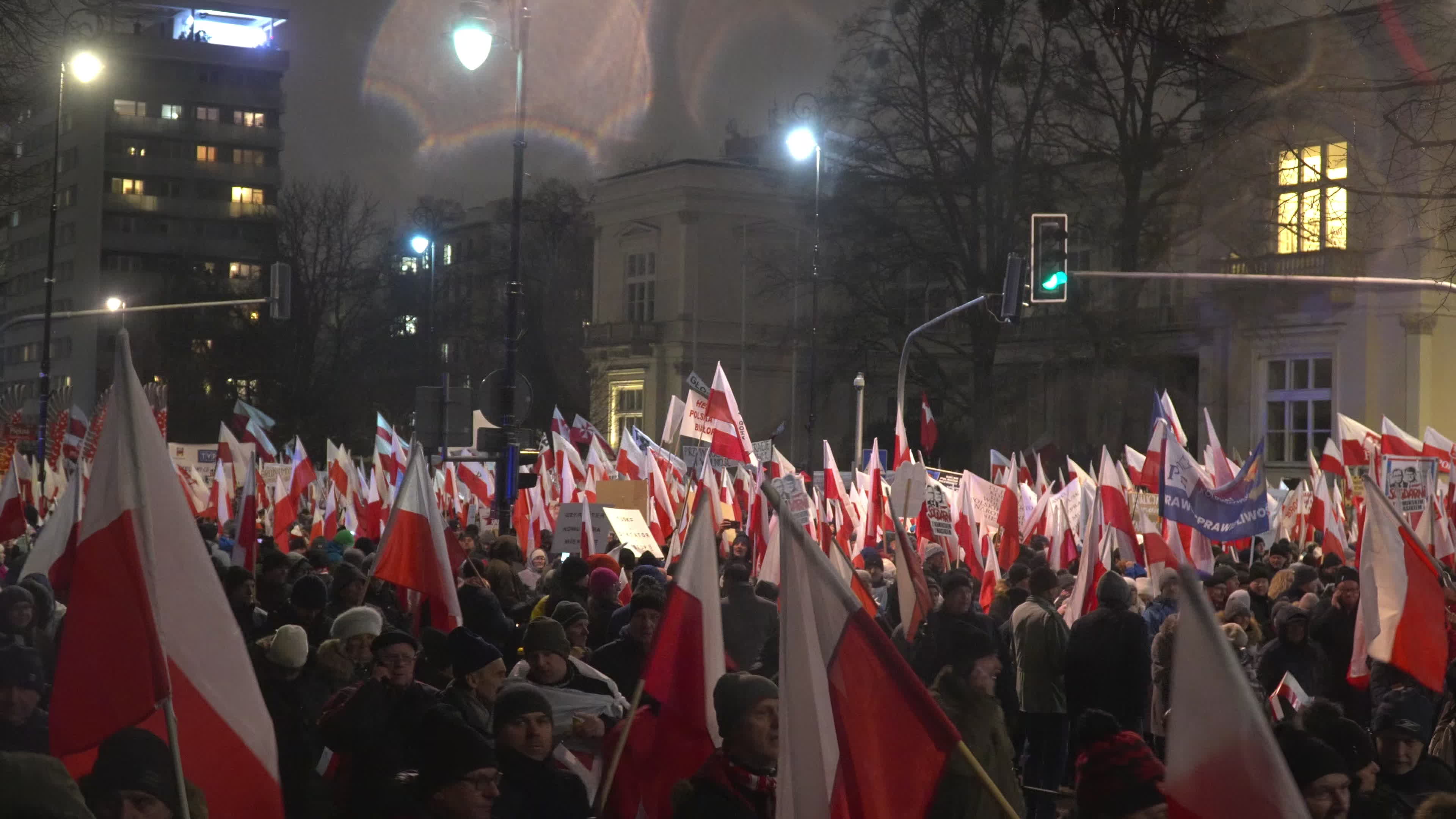 Tens of thousands march in protest of imprisoned politicians in Warsaw