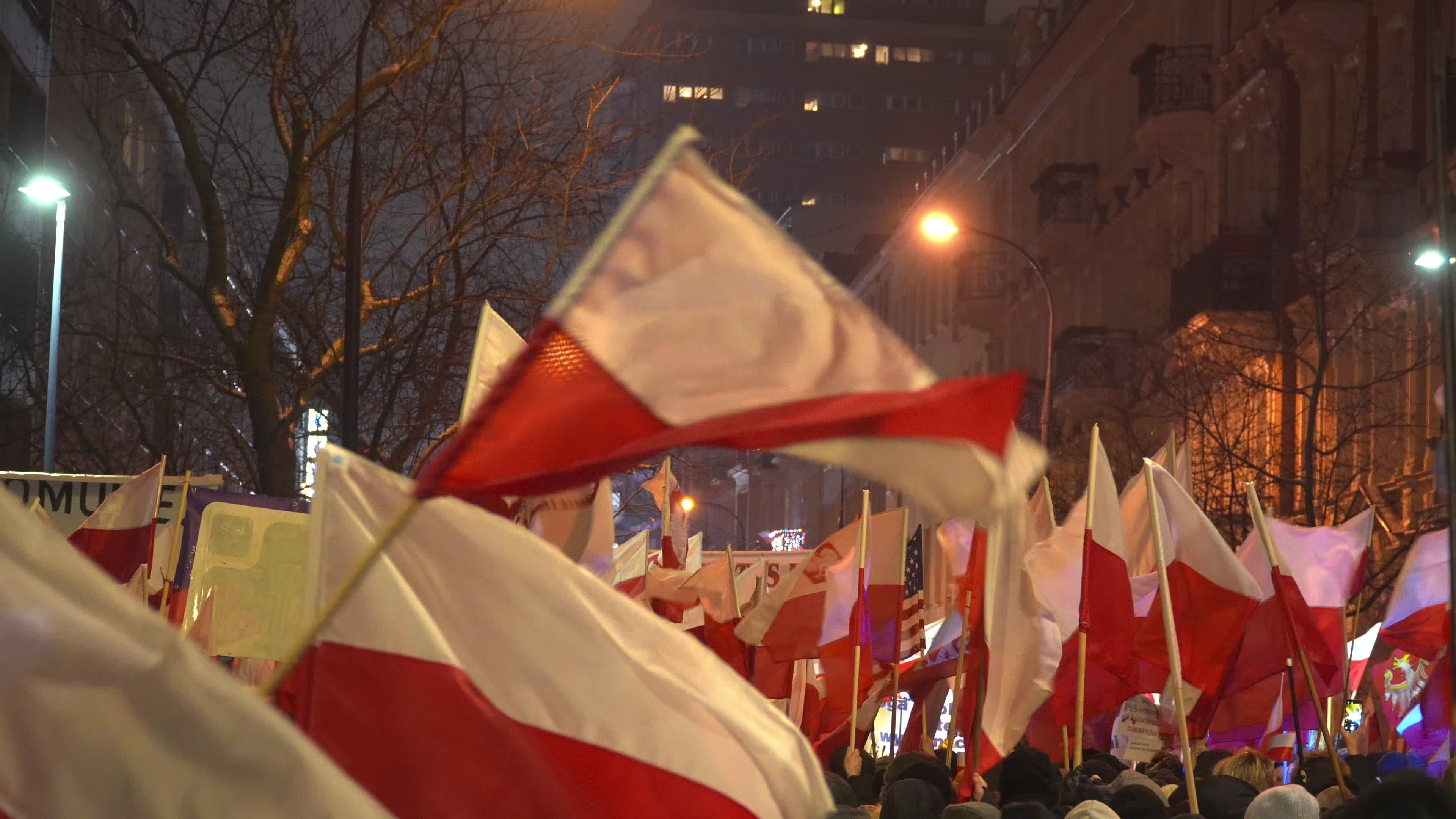 Tens of thousands march in protest of imprisoned politicians in Warsaw