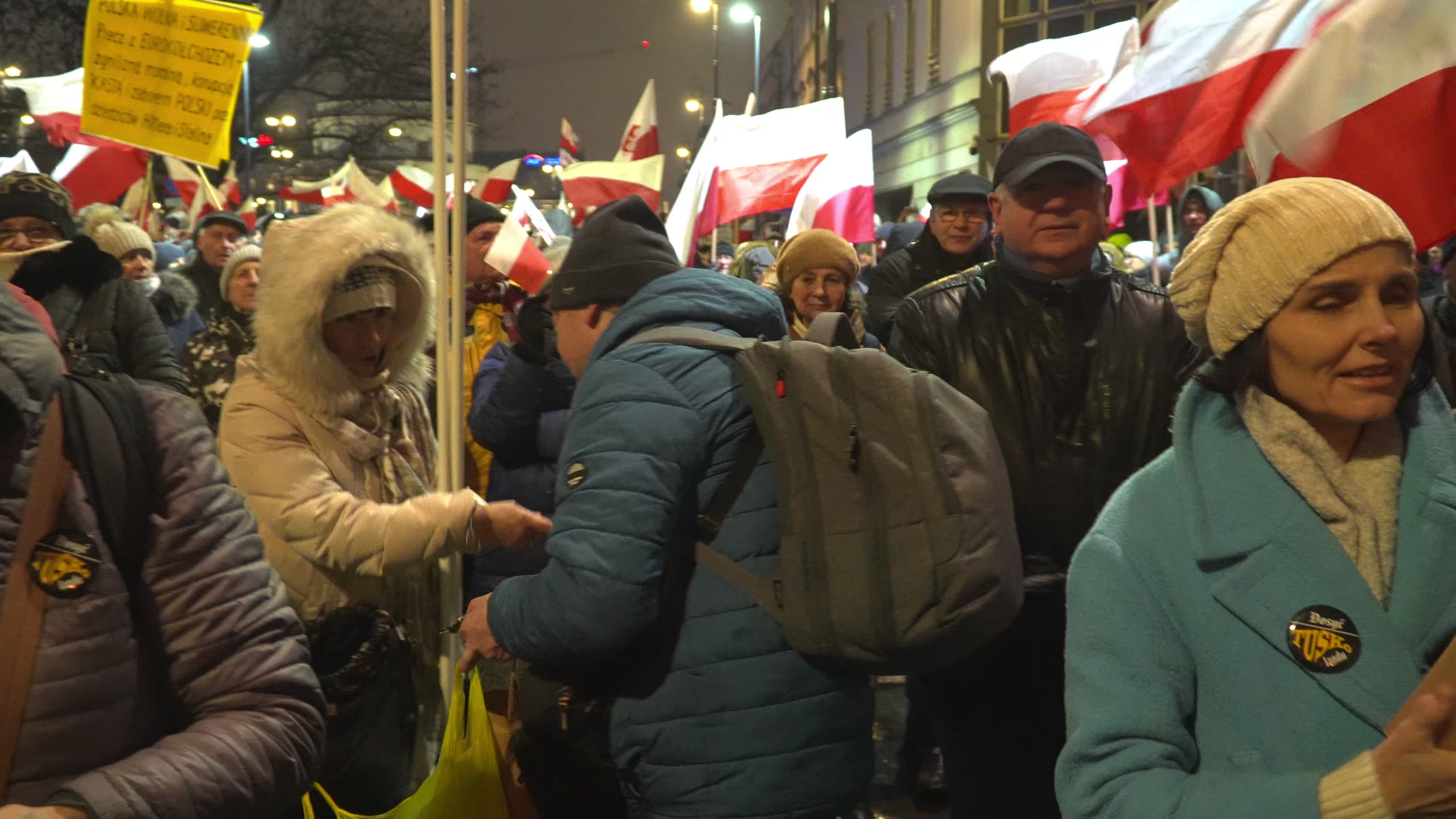 Tens of thousands march in protest of imprisoned politicians in Warsaw