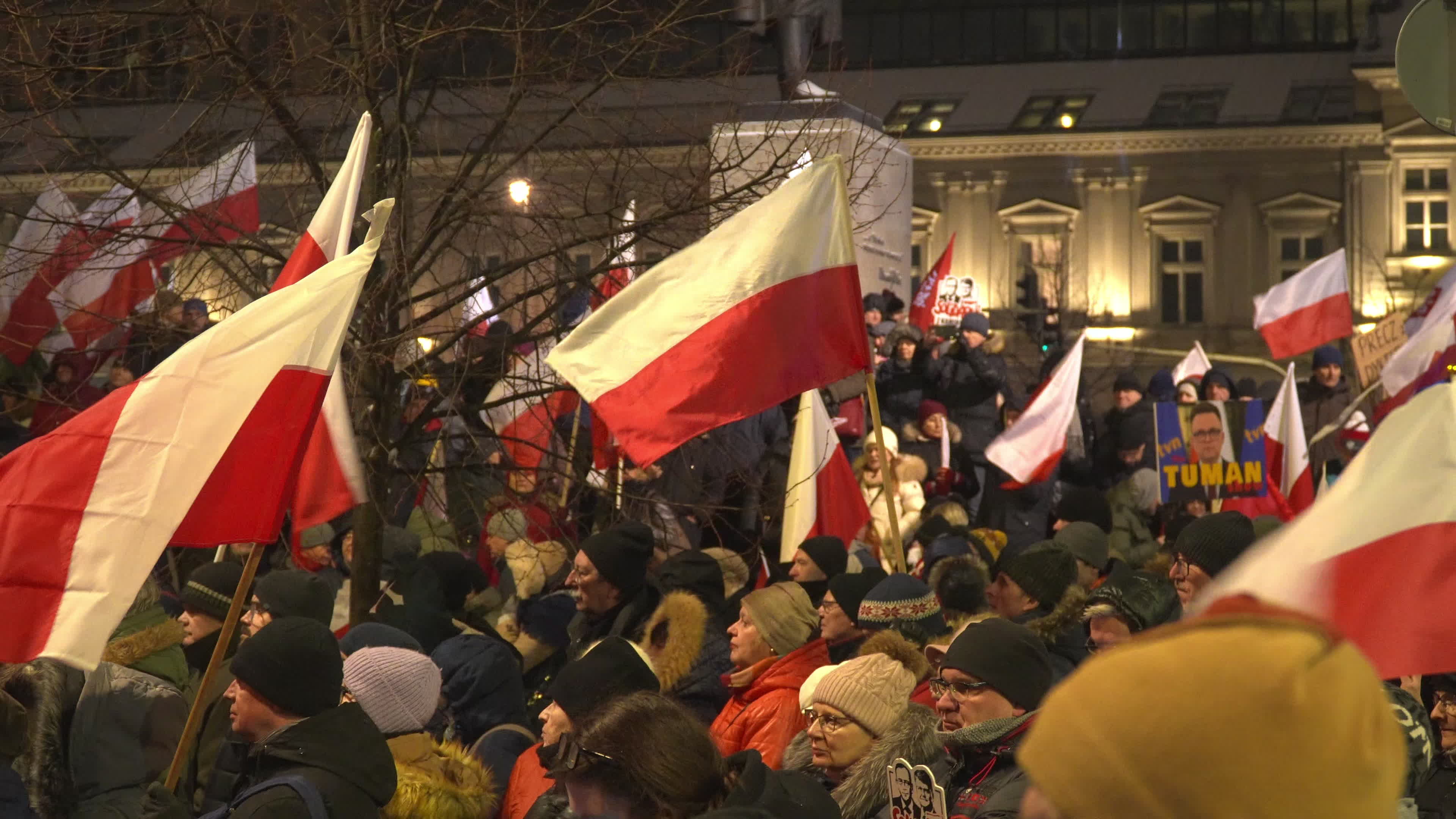 Tens of thousands march in protest of imprisoned politicians in Warsaw