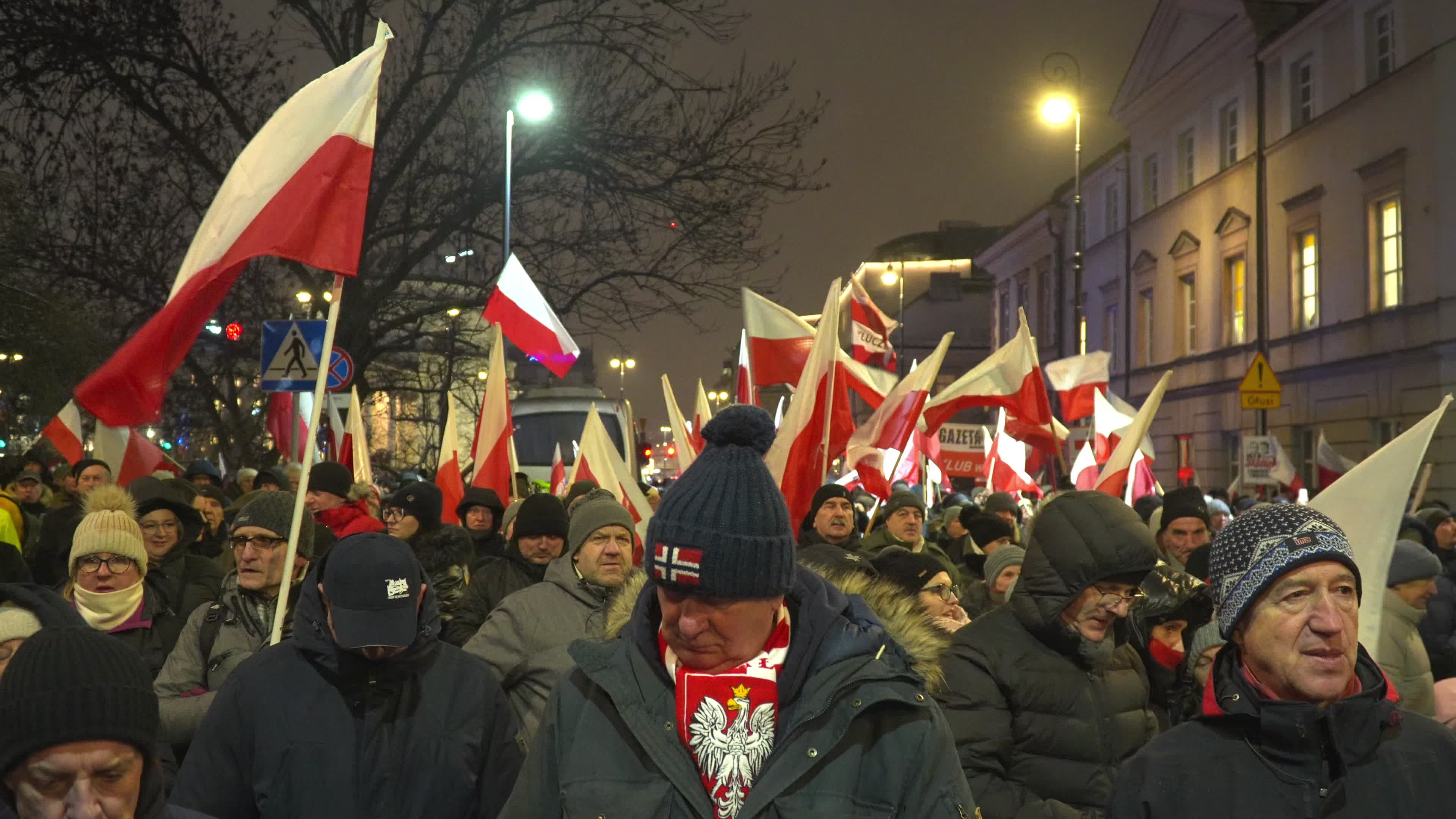 Tens of thousands march in protest of imprisoned politicians in Warsaw