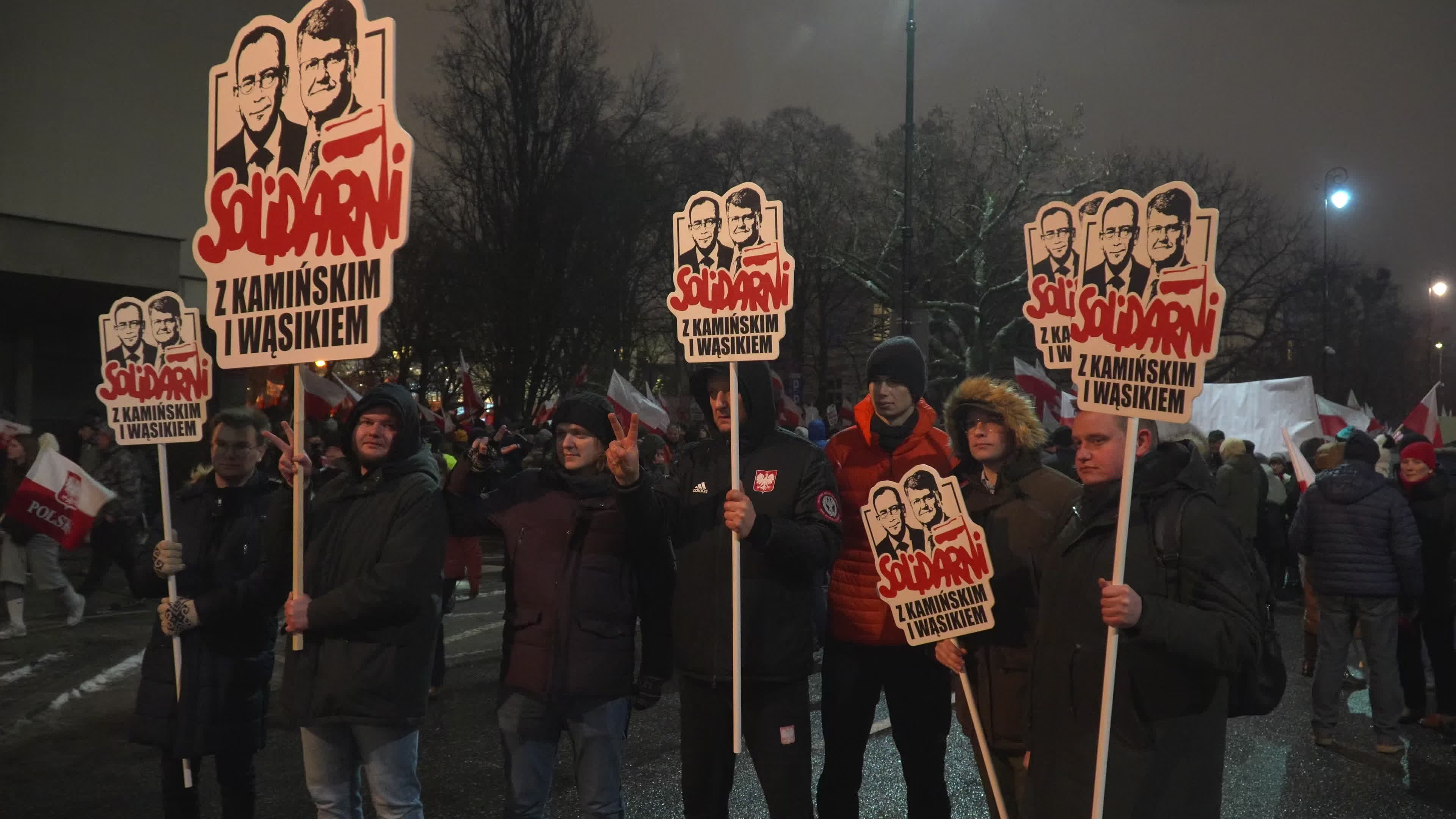 Tens of thousands march in protest of imprisoned politicians in Warsaw