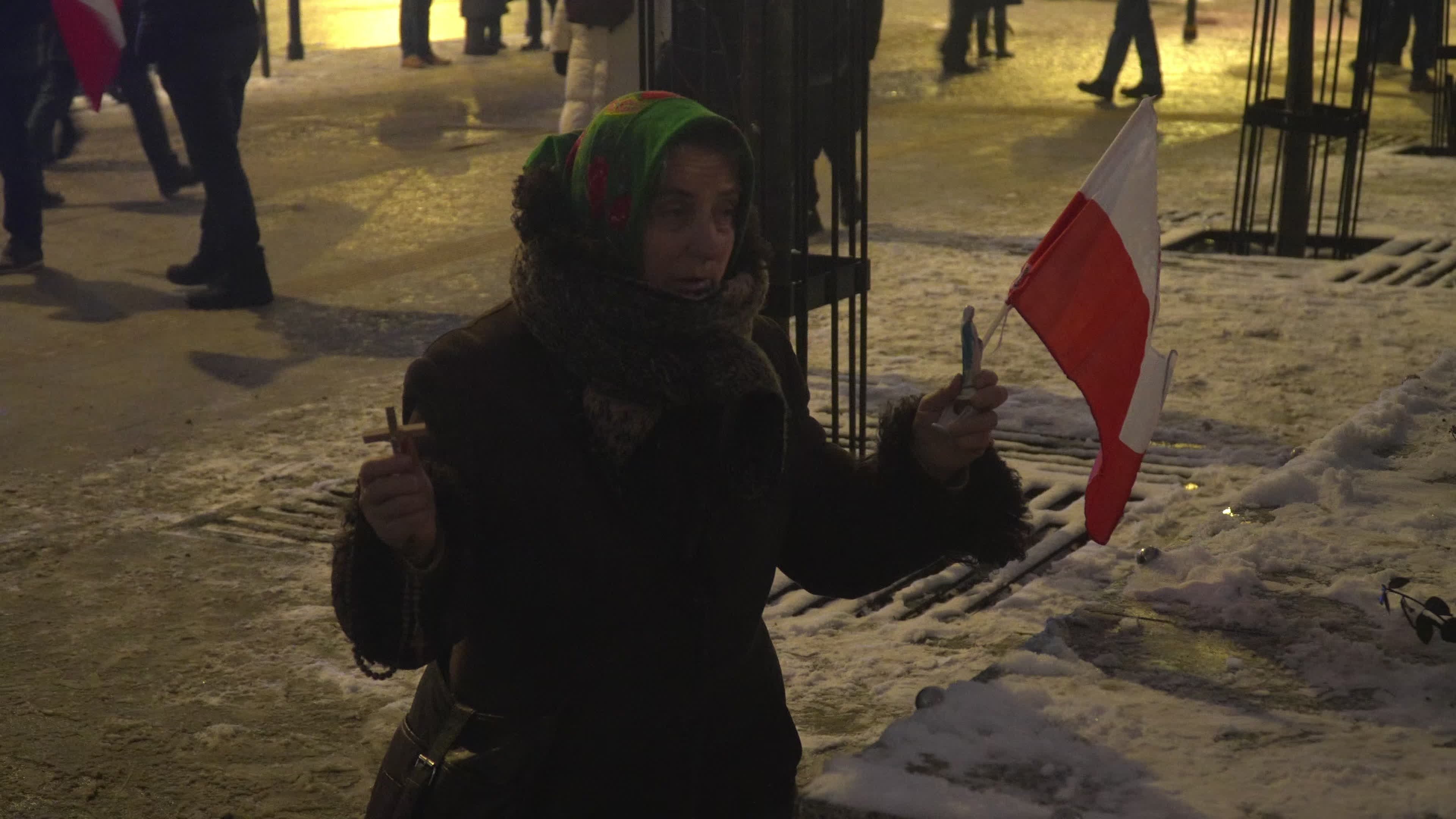 Tens of thousands march in protest of imprisoned politicians in Warsaw