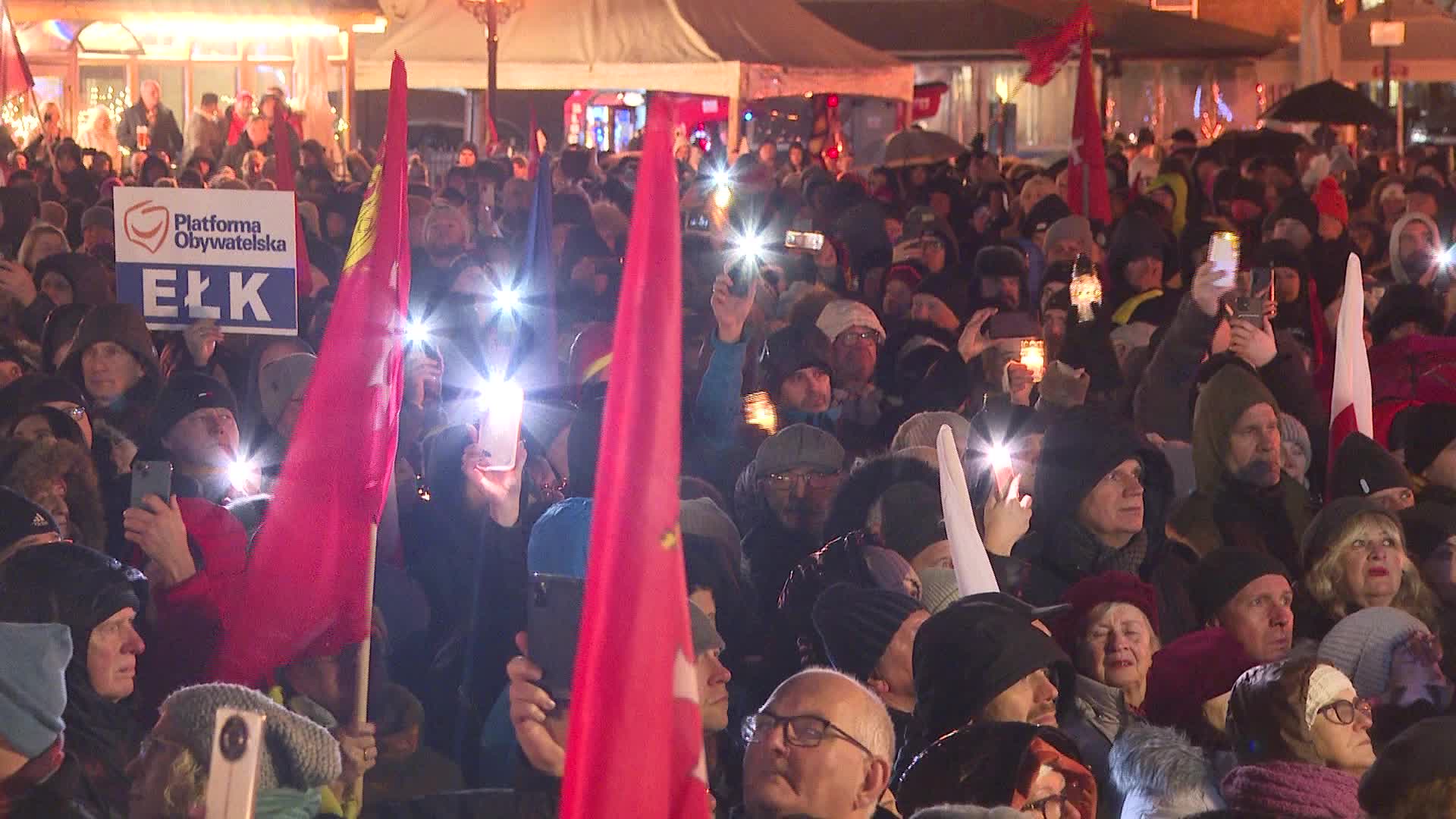 Thousands commemorate murdered mayor of Gdańsk on the fifth anniversary of his death