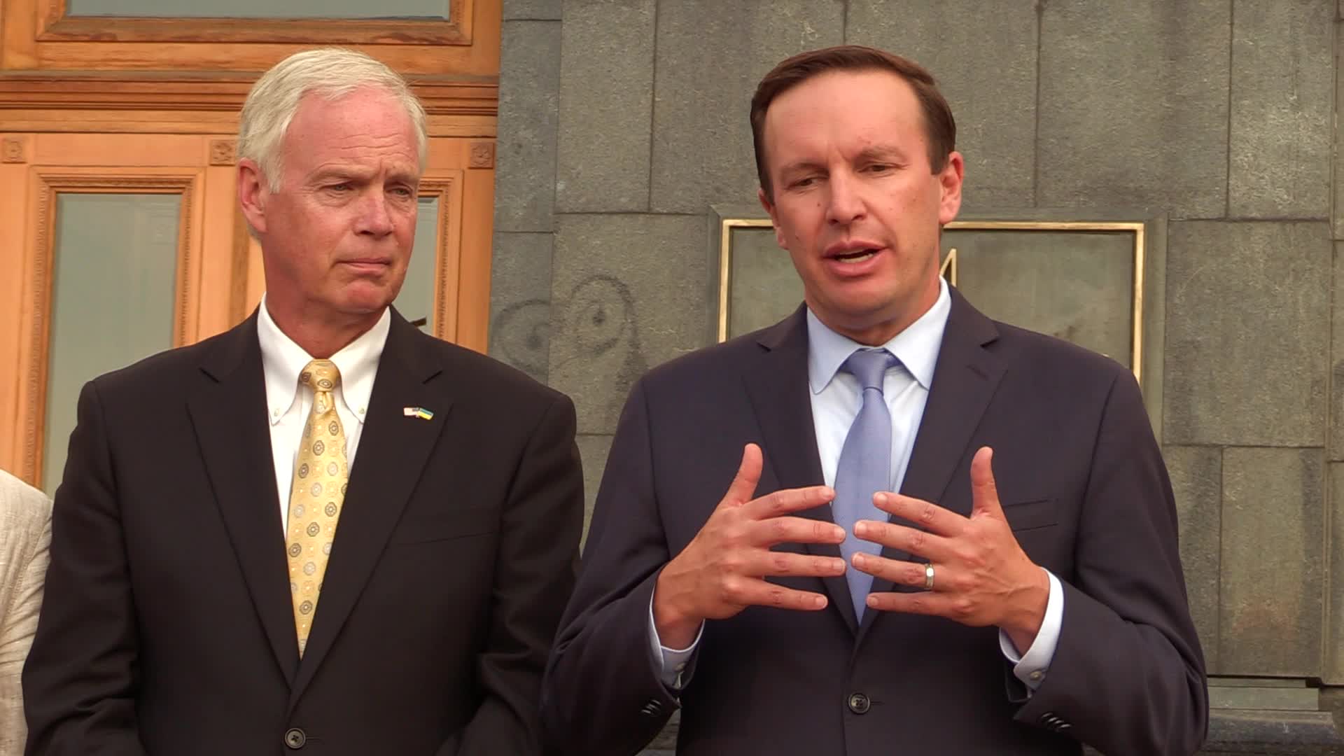 US Senators Ron Johnson and Chris Murphy press-conference in Ukraine
