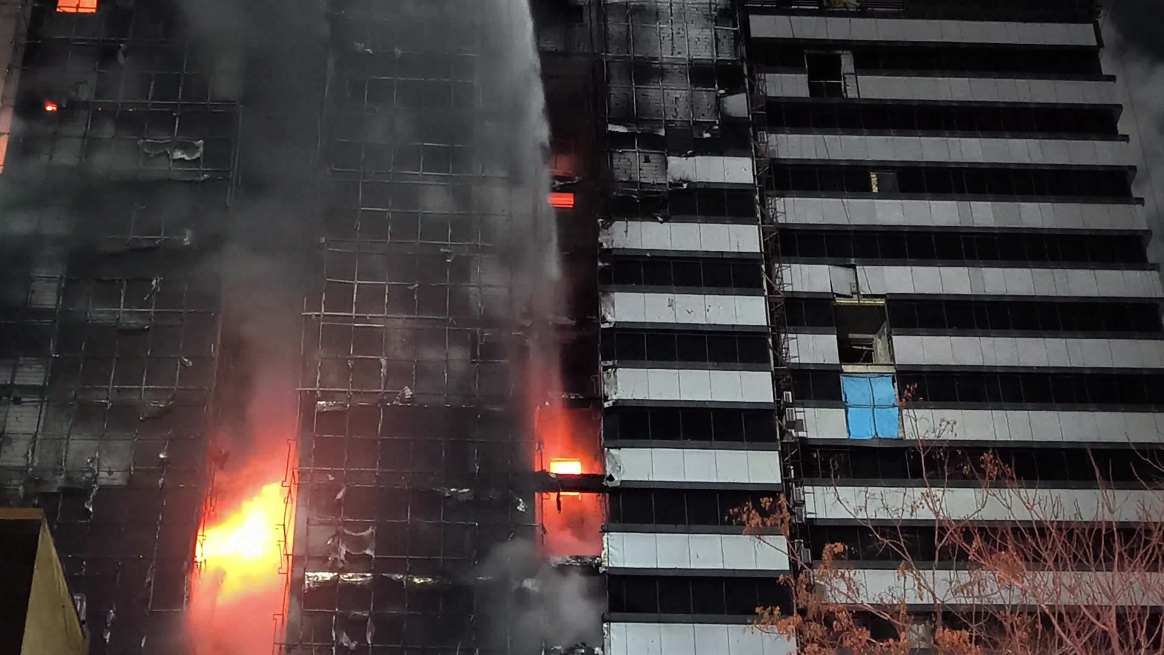 Fire in Tehran's Gandhi Hotel Hospital