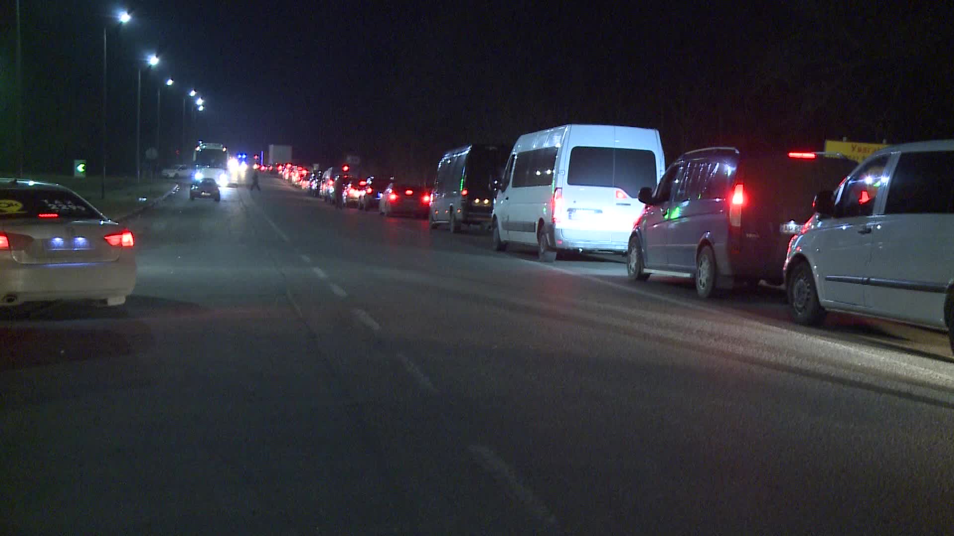 Long queues at the Ukraine border in the first days of the war with Russia