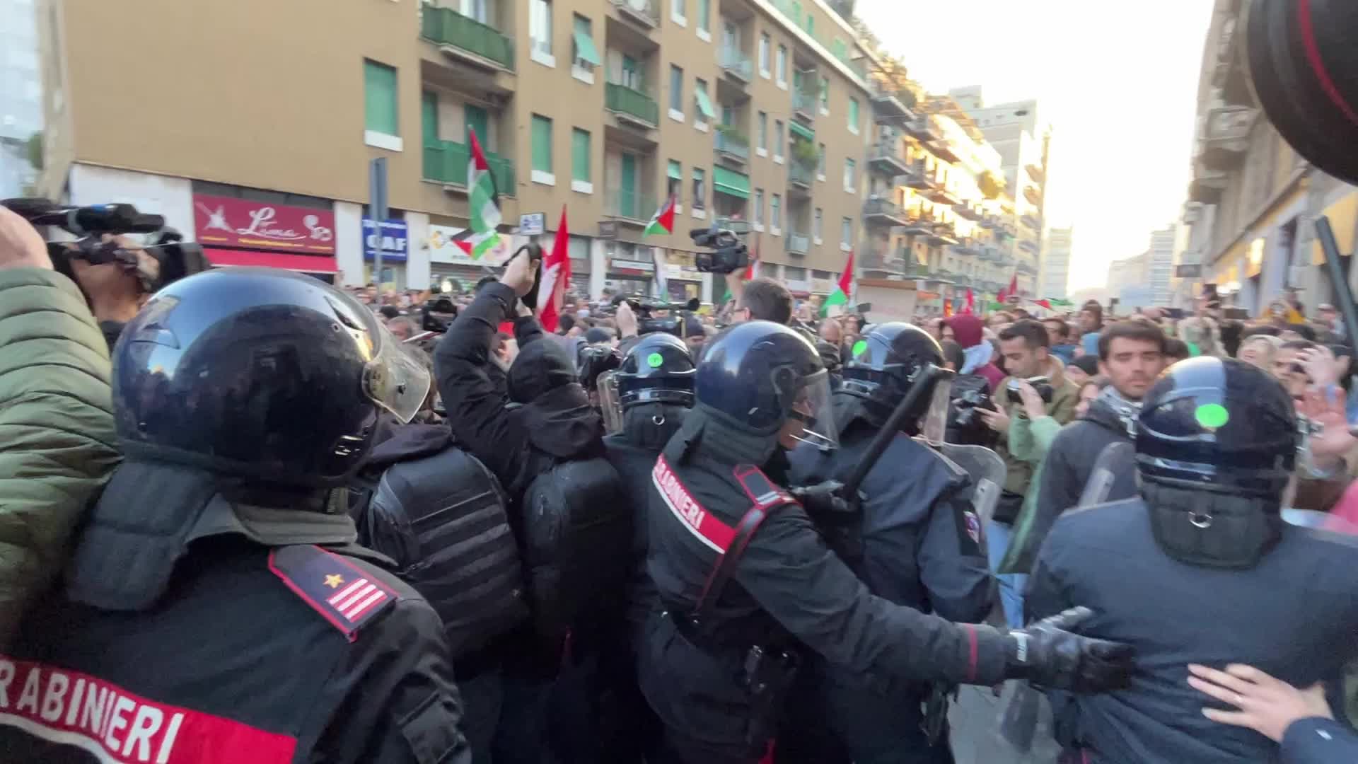 The demonstrations in support of Palestine despite government bans on the International Holocaust Remembrance Day in Milan