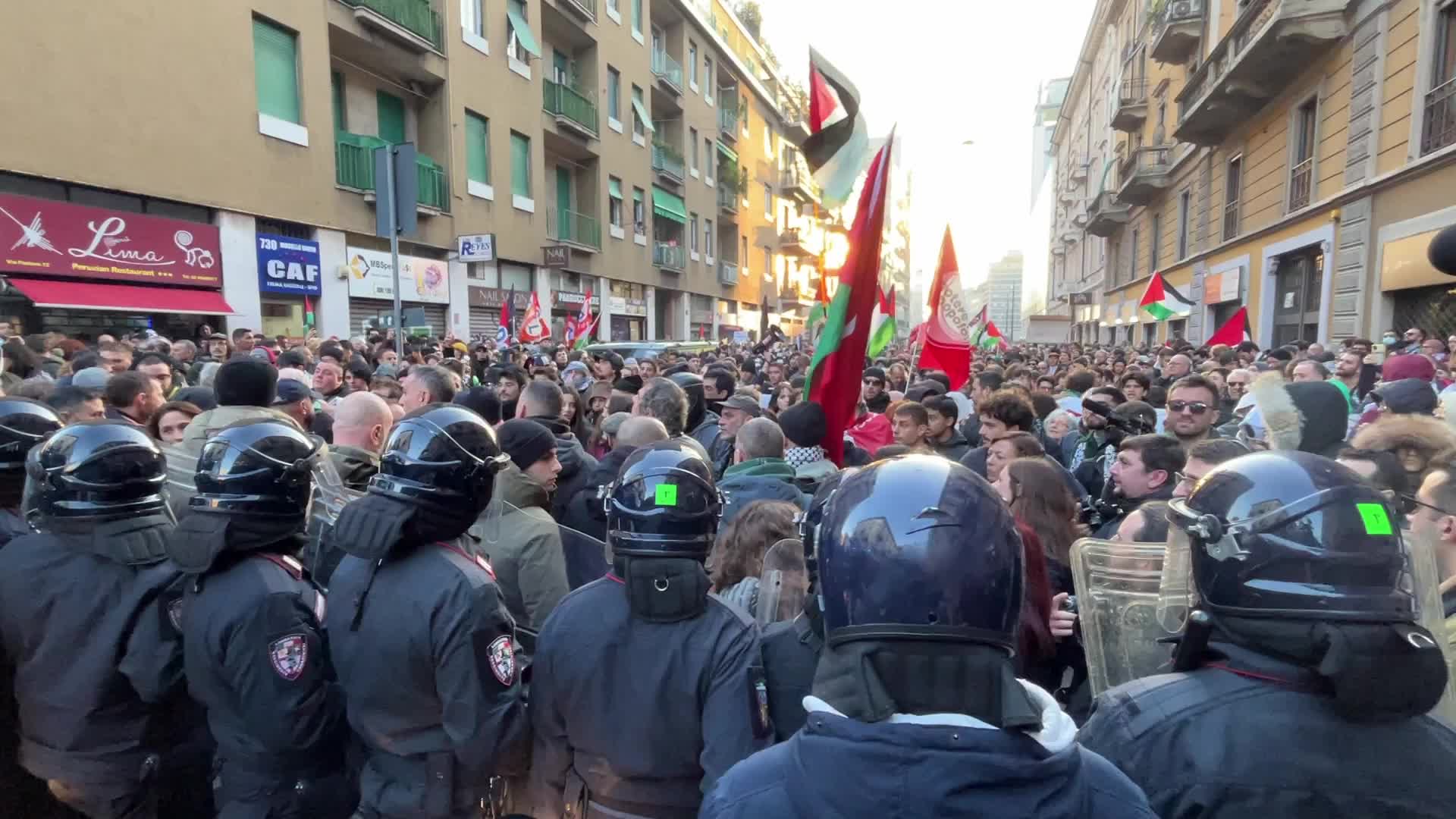 The demonstrations in support of Palestine despite government bans on the International Holocaust Remembrance Day in Milan
