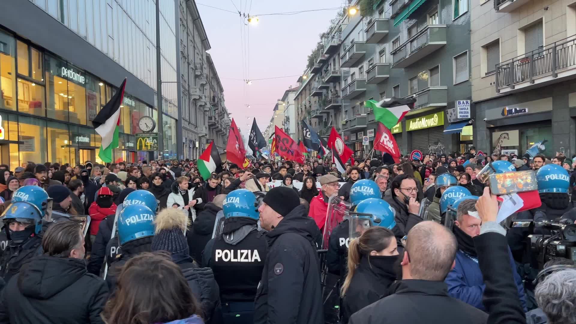 The demonstrations in support of Palestine despite government bans on the International Holocaust Remembrance Day in Milan