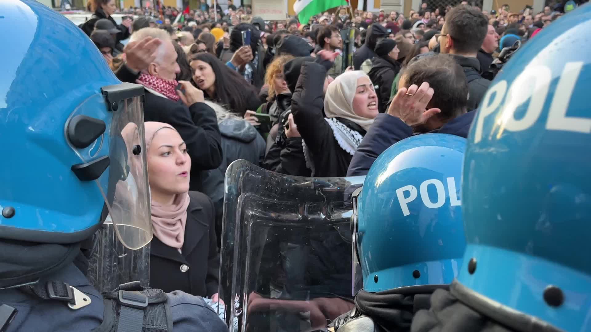 The demonstrations in support of Palestine despite government bans on the International Holocaust Remembrance Day in Milan