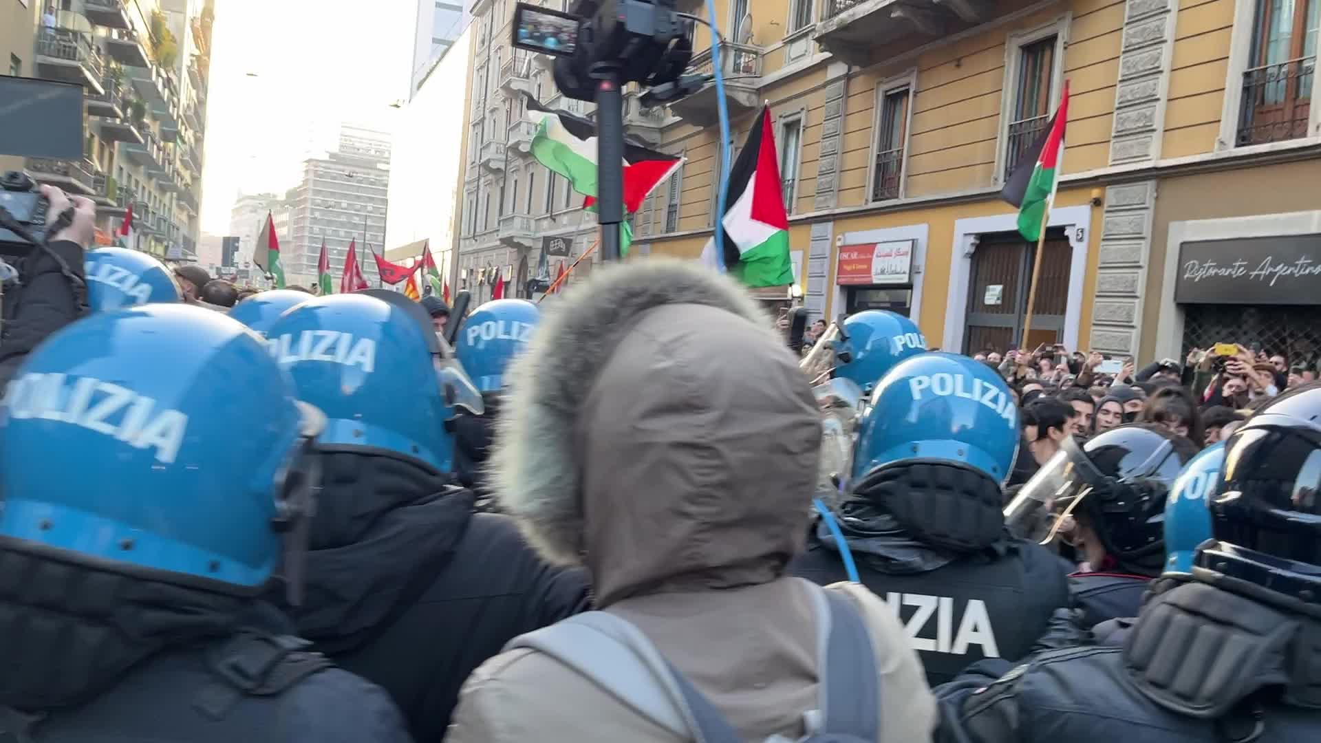 The demonstrations in support of Palestine despite government bans on the International Holocaust Remembrance Day in Milan