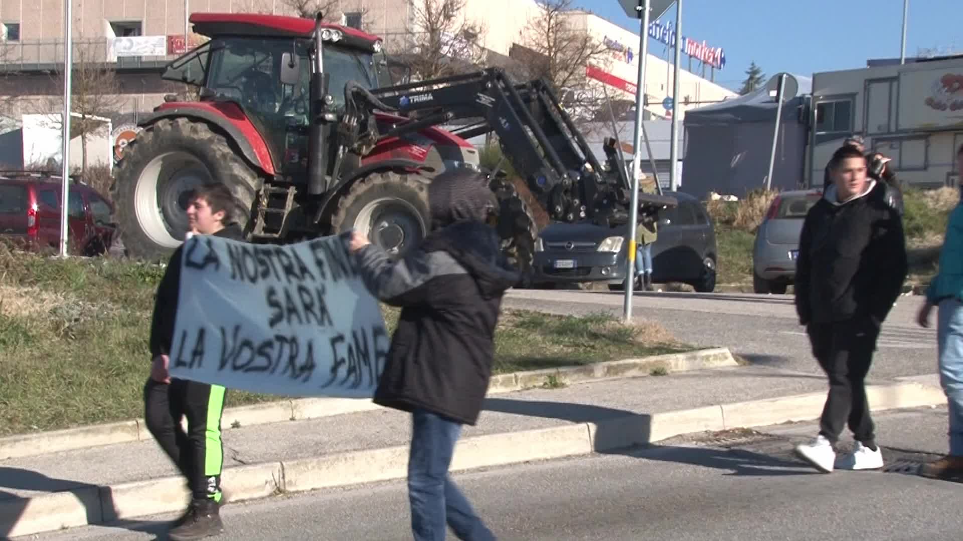 Farmer Protests Continue Across Italy