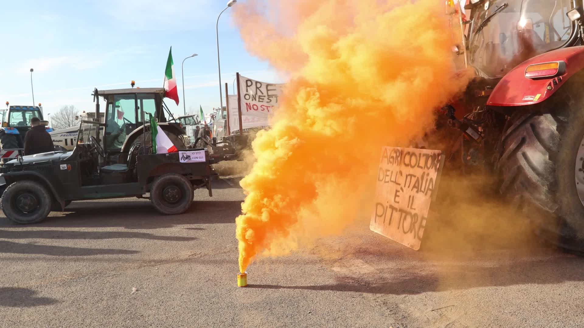 Farmers demonstrating against the European Union's agricultural policies in Pisa