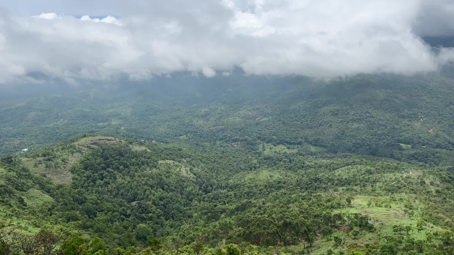 Mountainous landscape in Dindigul