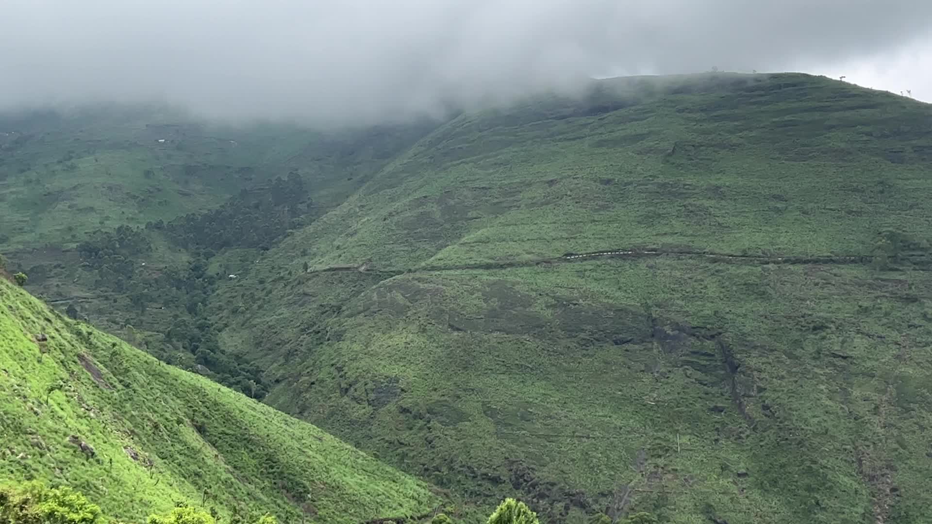 Mountainous landscape in Dindigul