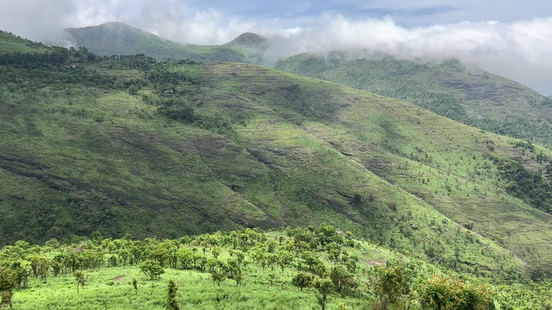 Mountainous landscape in Dindigul