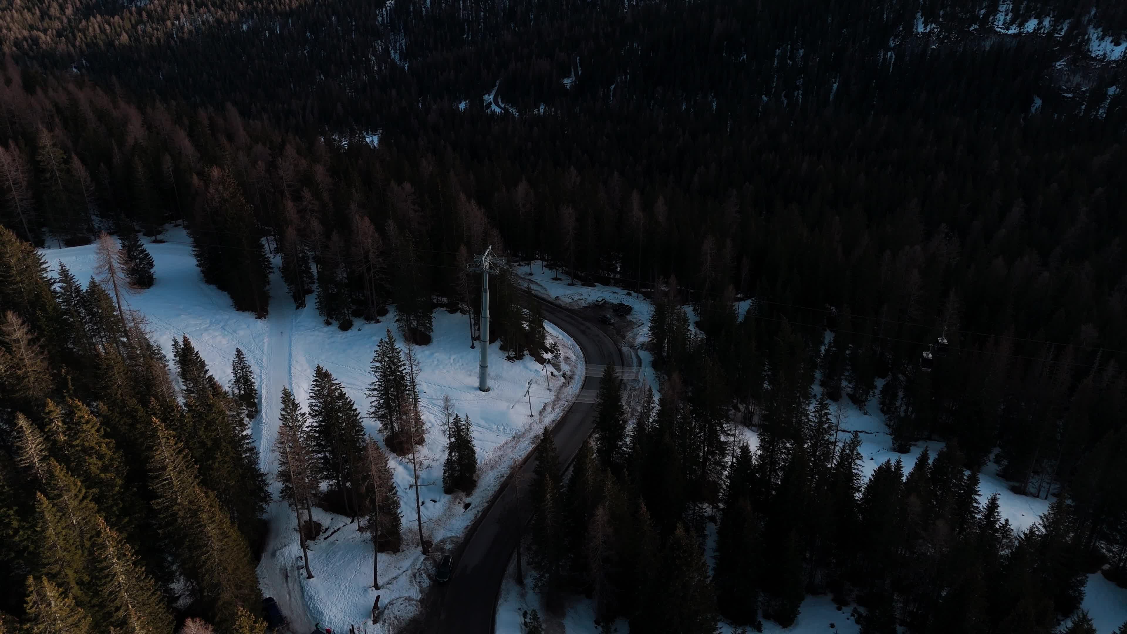 Climate Change Impact: European Ski Slopes Increasingly Depend on Artificial Snow