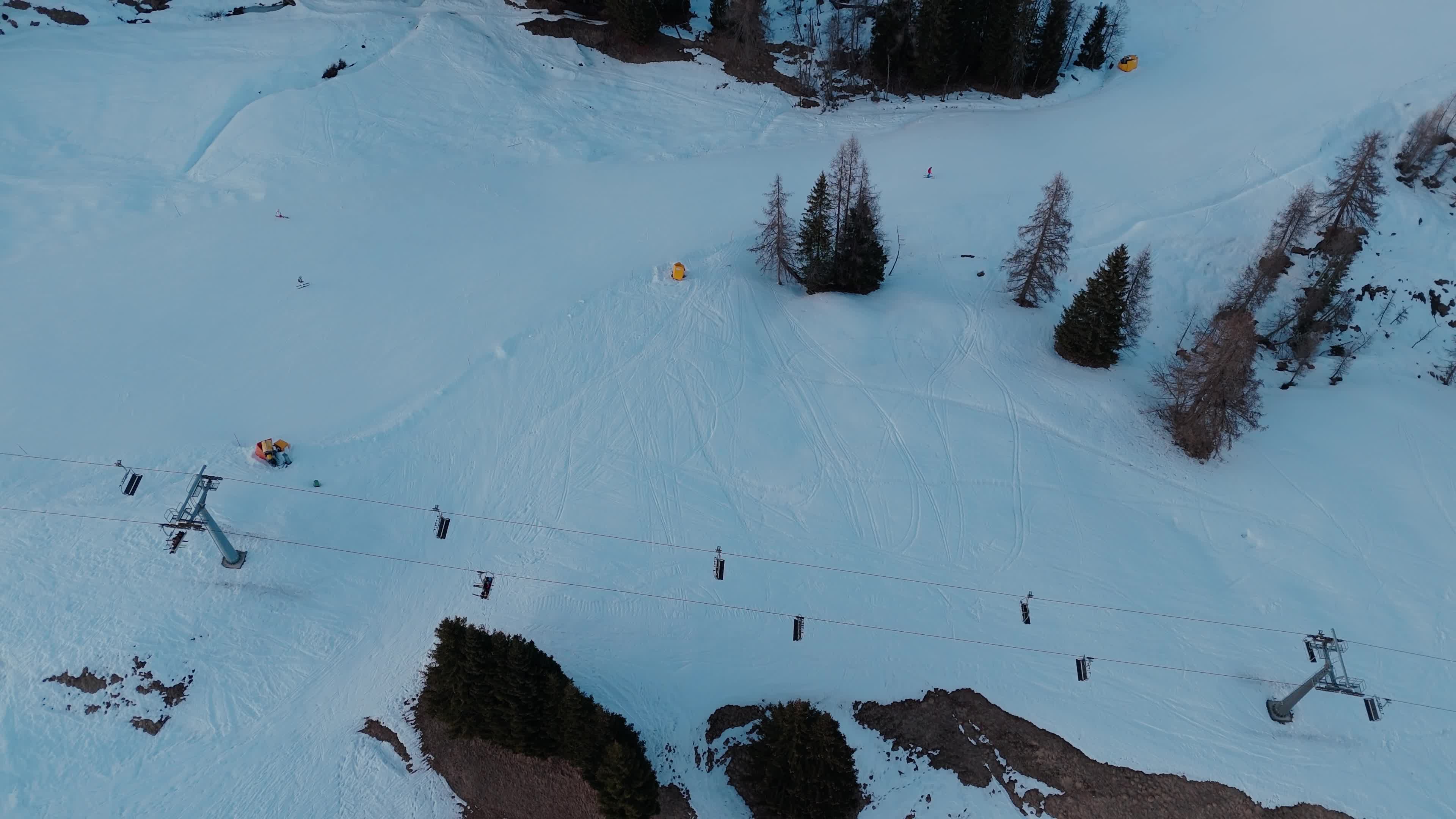 Climate Change Impact: European Ski Slopes Increasingly Depend on Artificial Snow