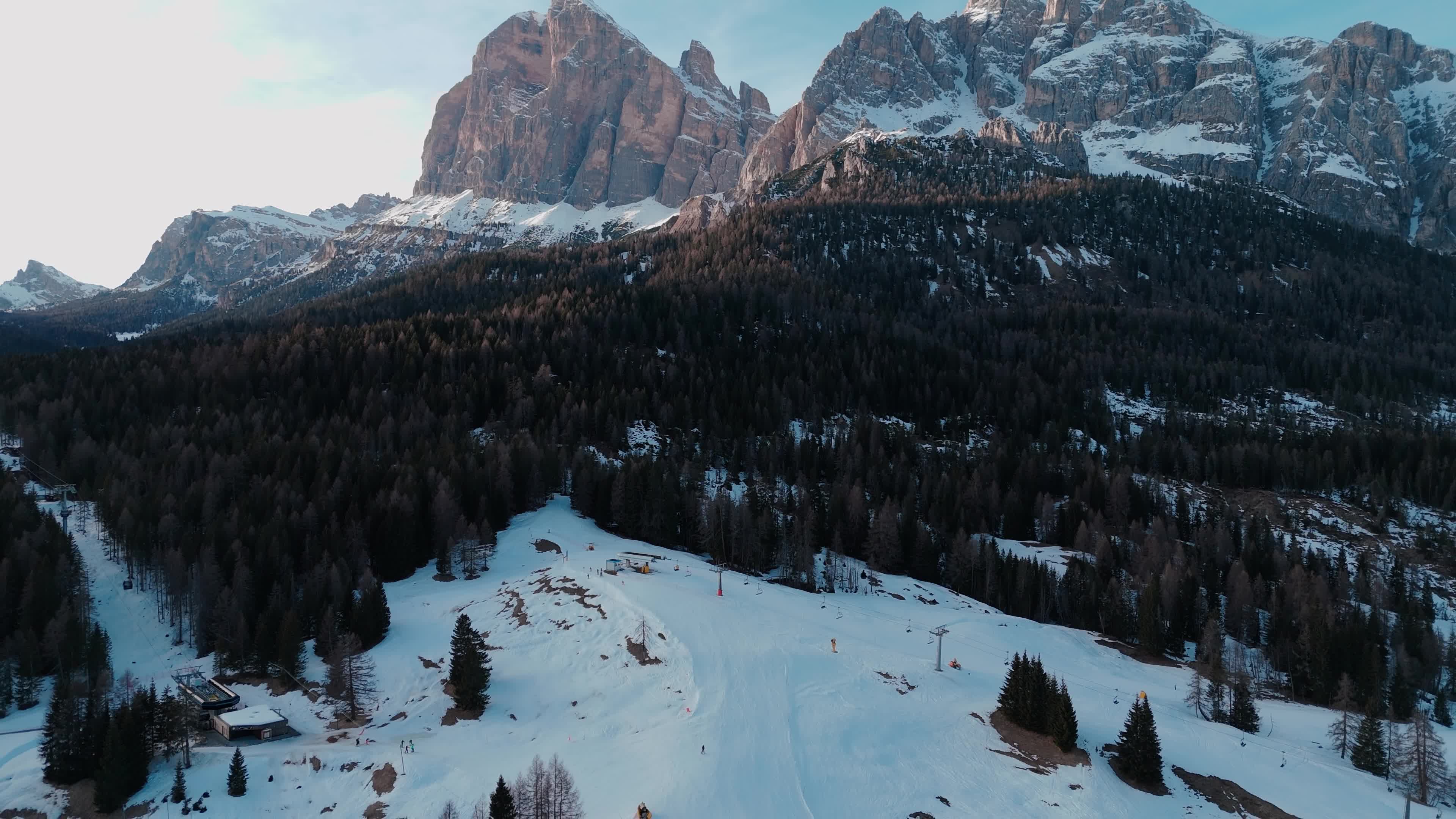 Climate Change Impact: European Ski Slopes Increasingly Depend on Artificial Snow