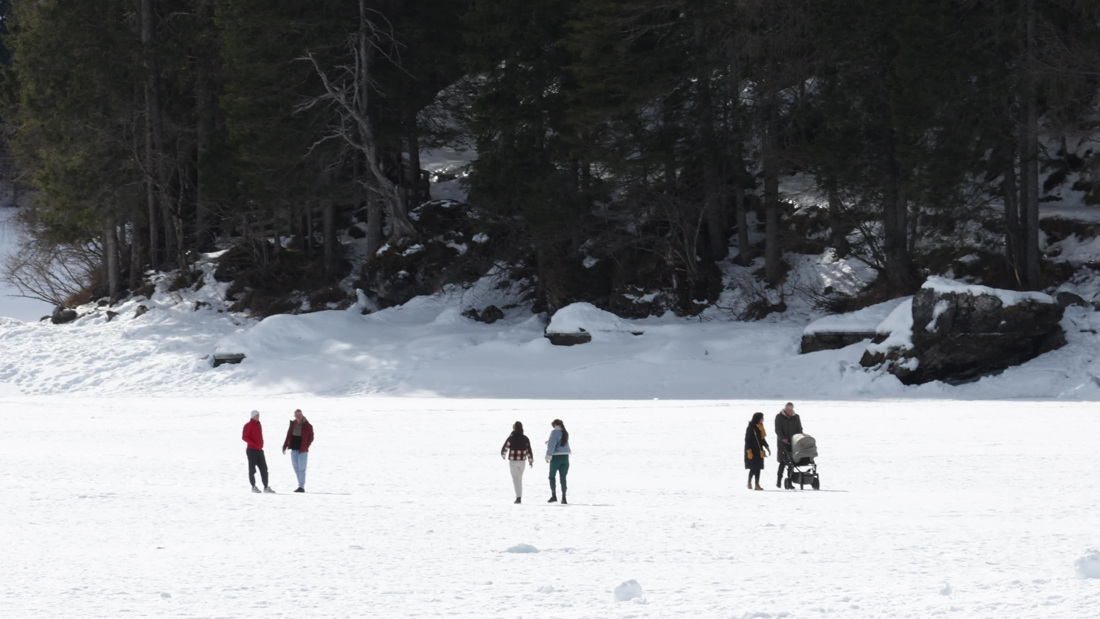 Lake Braies: Thin Ice Alerts Amid Mild Italian Winter