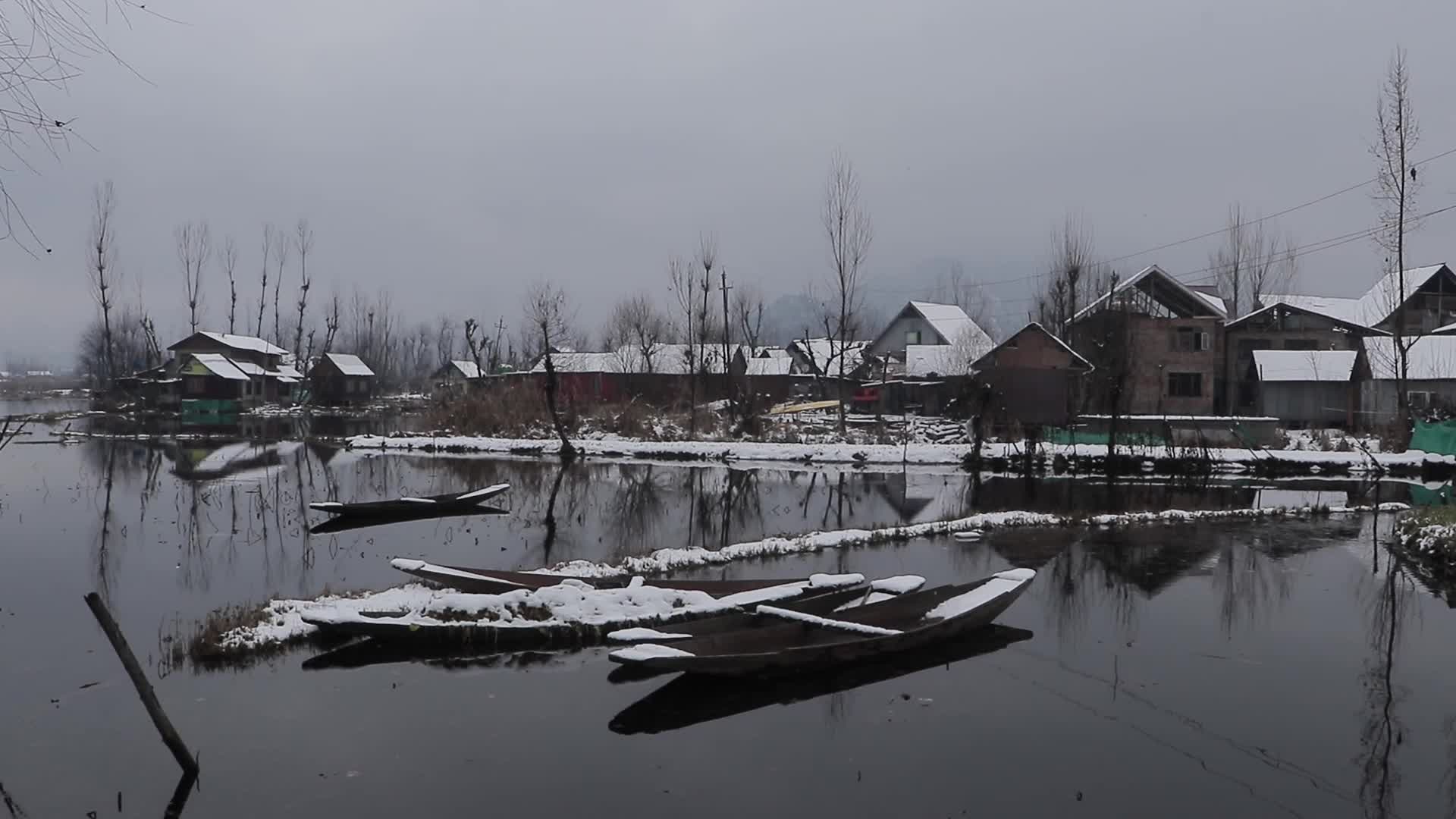 IMD issues avalanche warning for hilly areas in Kashmir