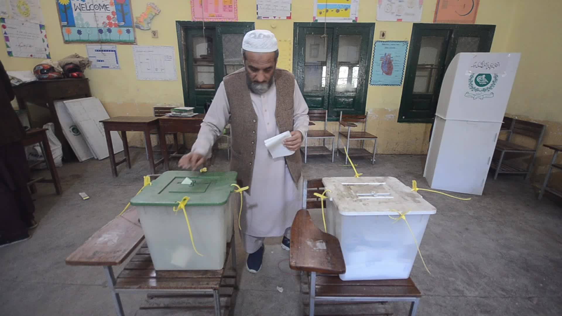 Pakistan holds 2024 general elections 