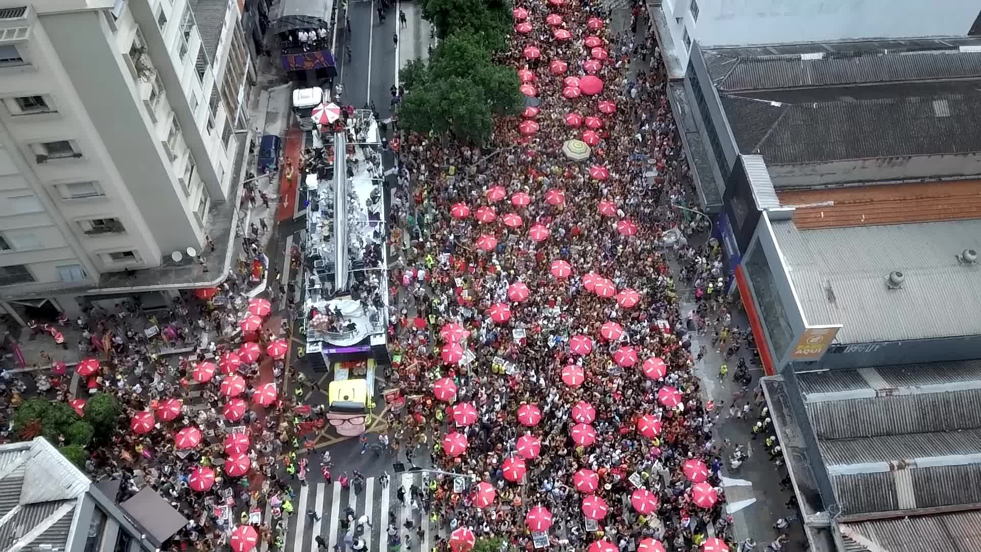 Street carnival parade Unidos do Baixo Augusta