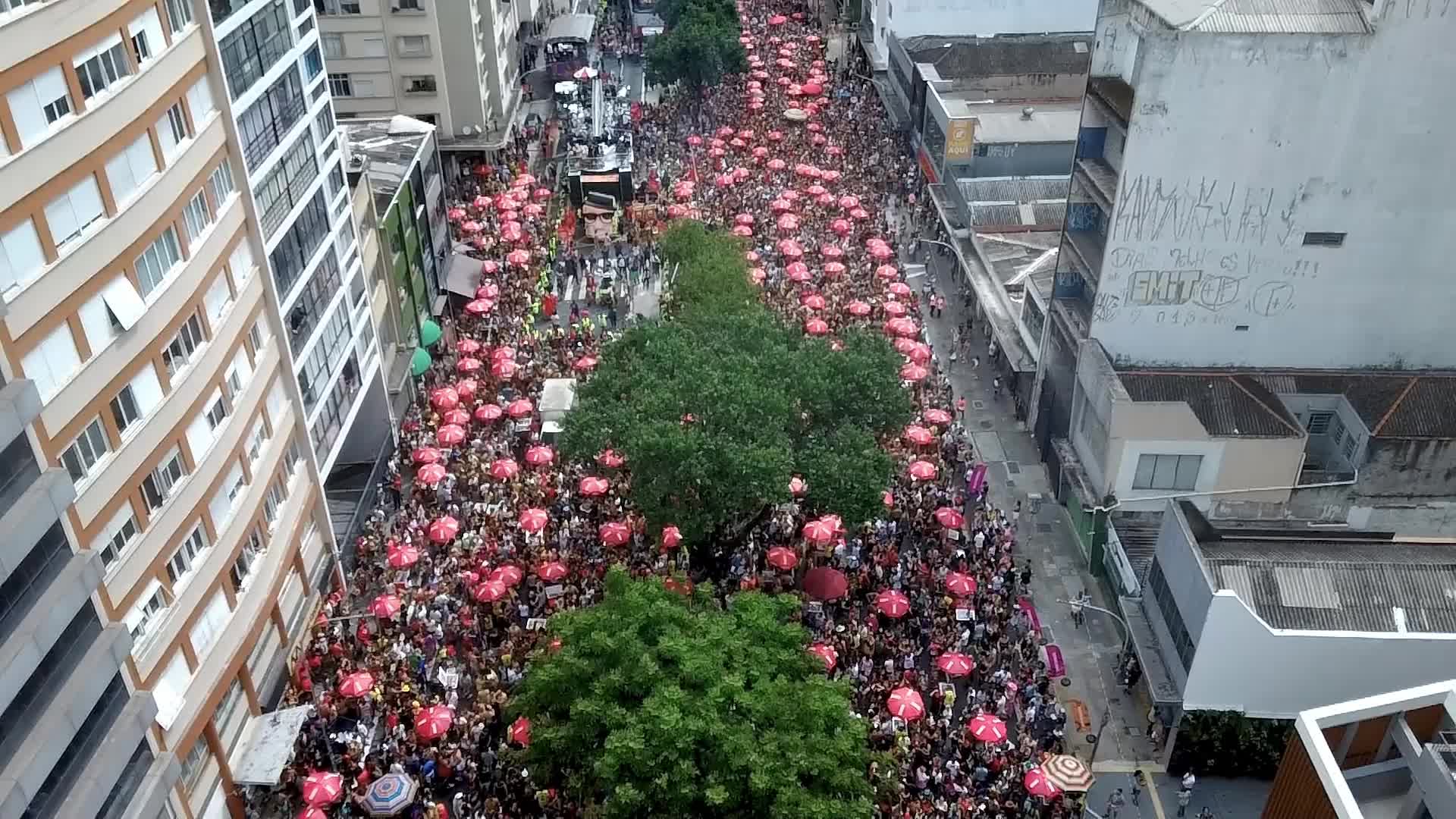 Street carnival parade Unidos do Baixo Augusta